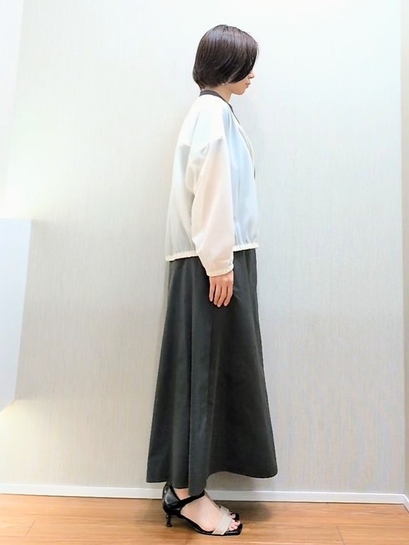 ミズタさんの「UNTITLED｜【秋羽織り/ジップ】トリコットシアーブラウス」を使ったコーディネート