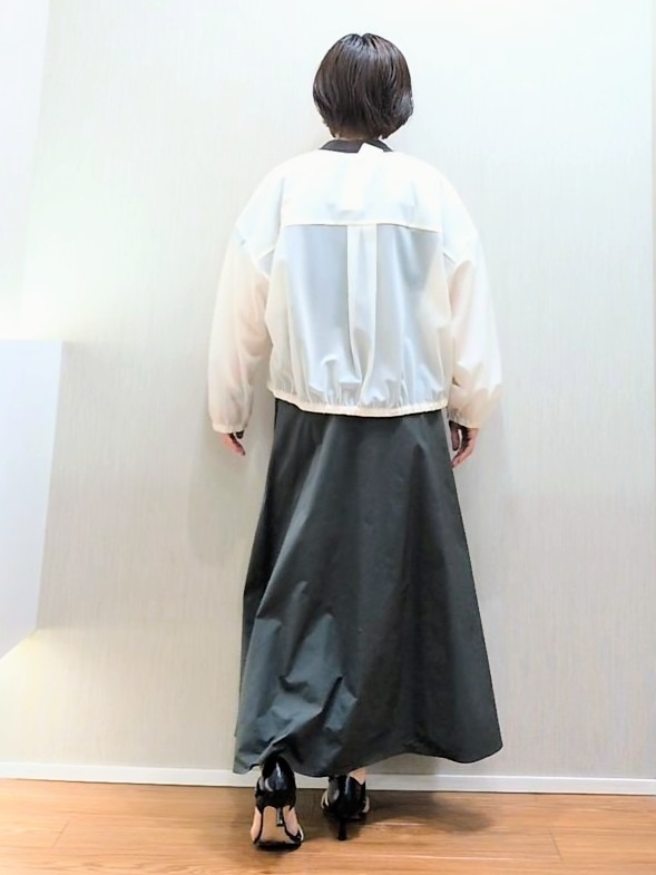 ミズタさんの「UNTITLED｜【秋羽織り/ジップ】トリコットシアーブラウス」を使ったコーディネート