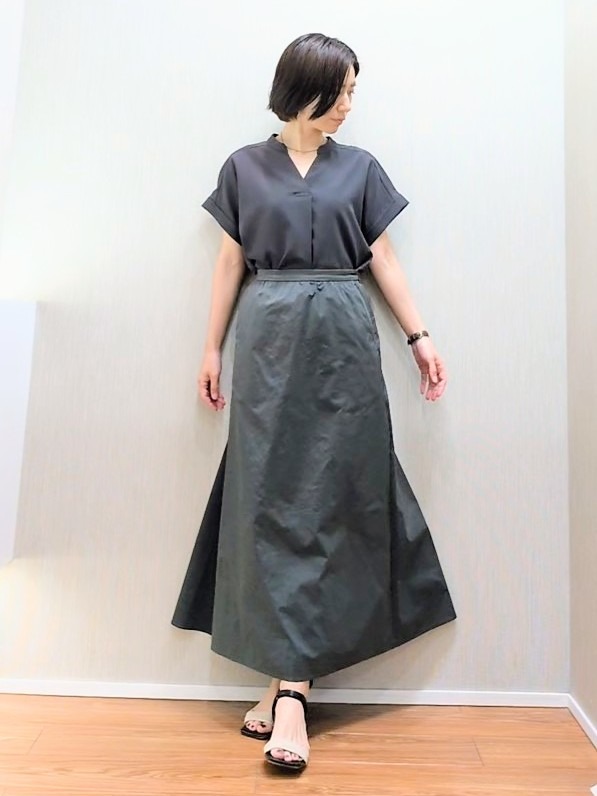 ミズタさんの「UNTITLED｜【秋羽織り/ジップ】トリコットシアーブラウス」を使ったコーディネート