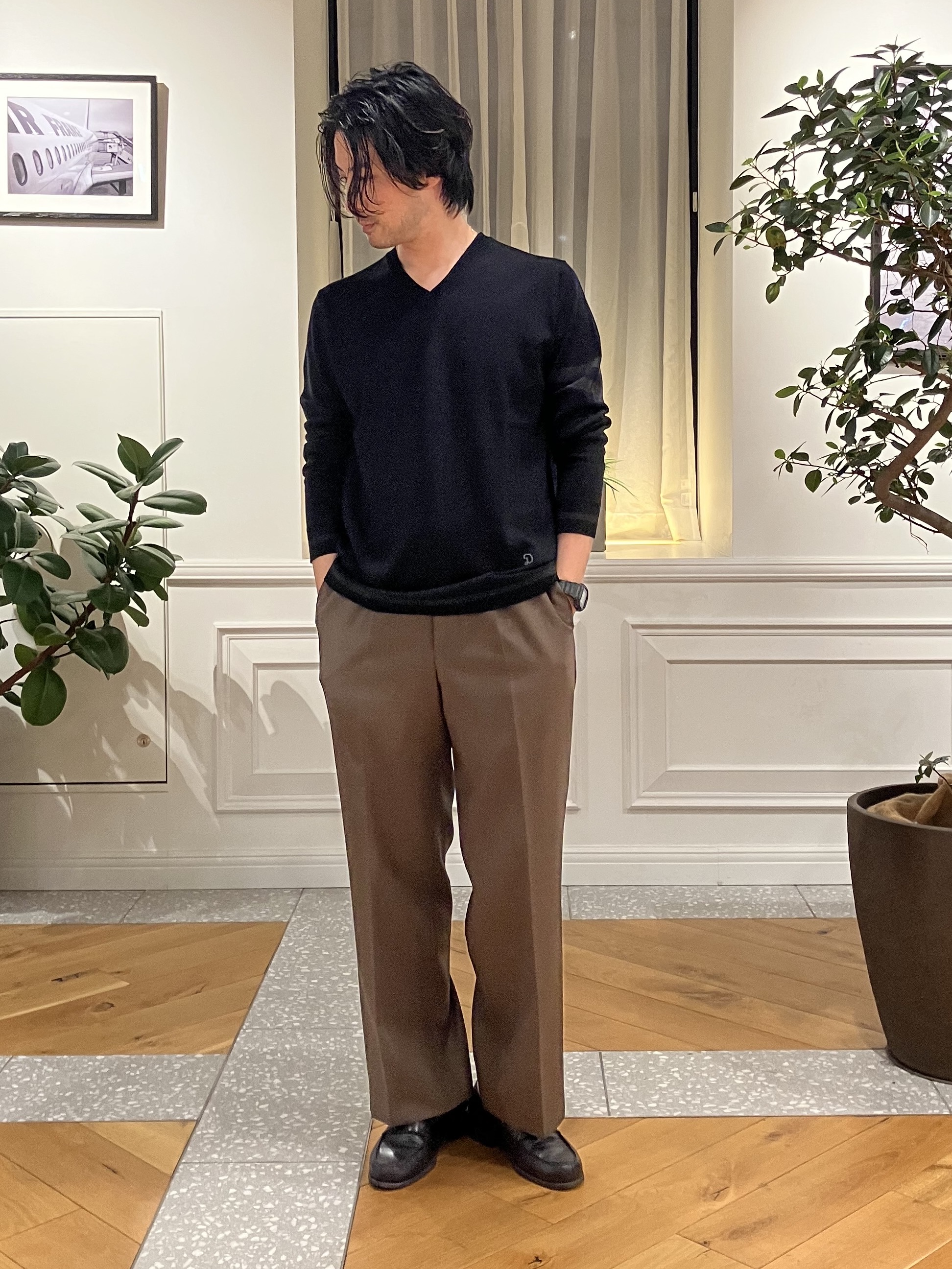 junyaさんの「DRESSTERIOR｜【ウォッシャブル】ファインメリノVネックニット」を使ったコーディネート