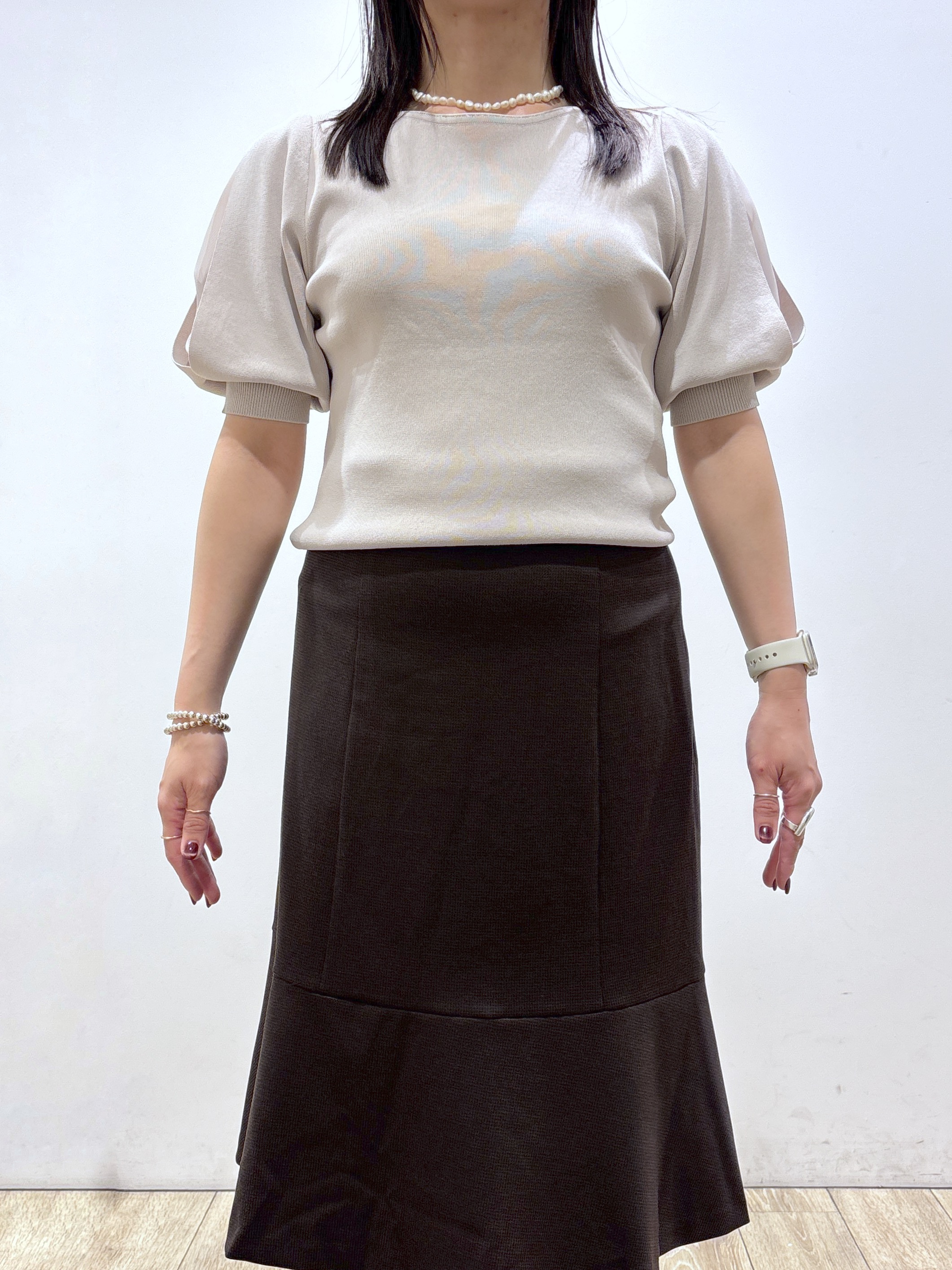 mameさんの「index｜【接触冷感／UVケア】クールタッチラップスリーブニット《洗濯機OK／XS～3L／9col》」を使ったコーディネート