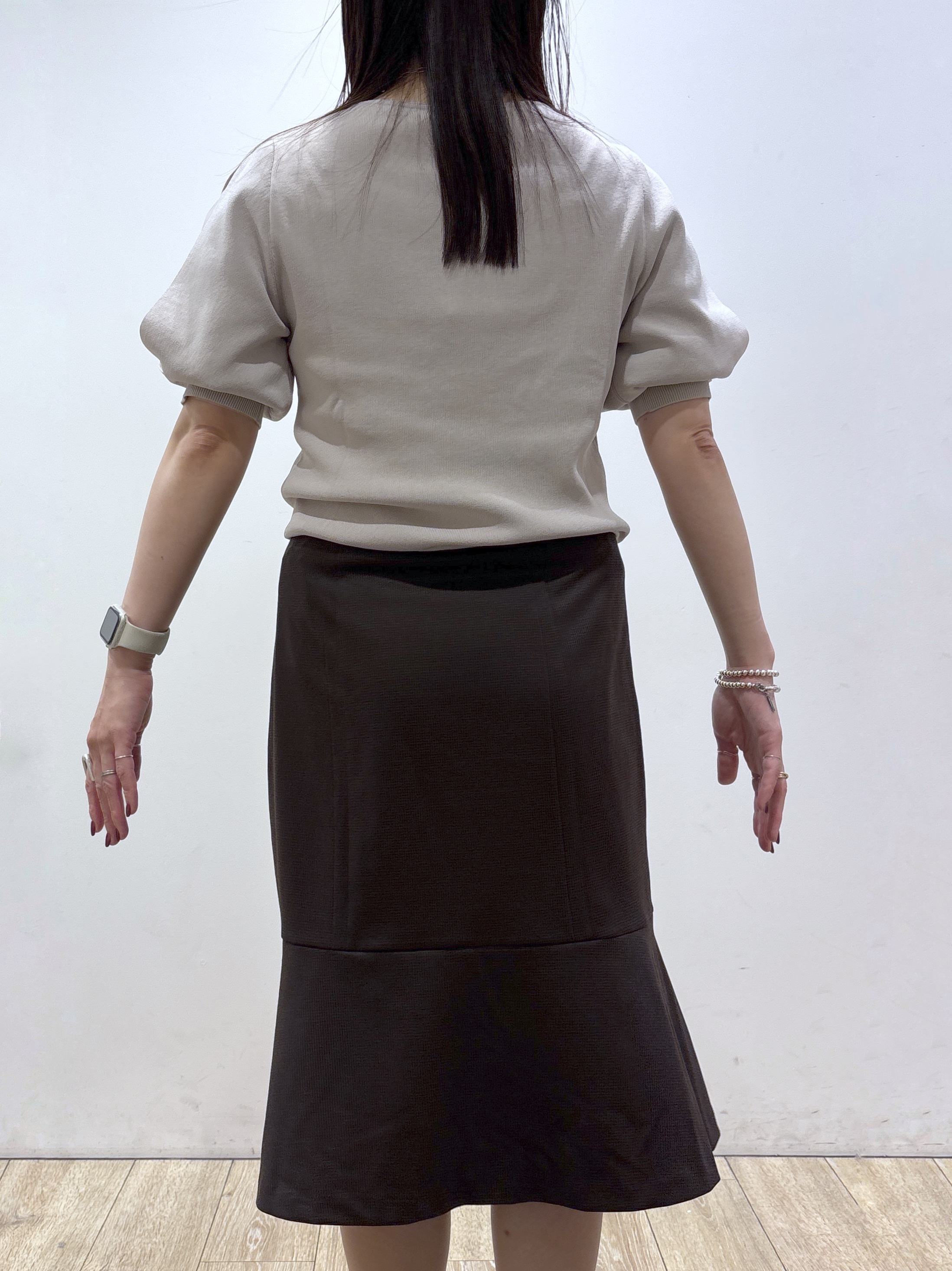 mameさんの「index｜【接触冷感／UVケア】クールタッチラップスリーブニット《洗濯機OK／XS～3L／9col》」を使ったコーディネート