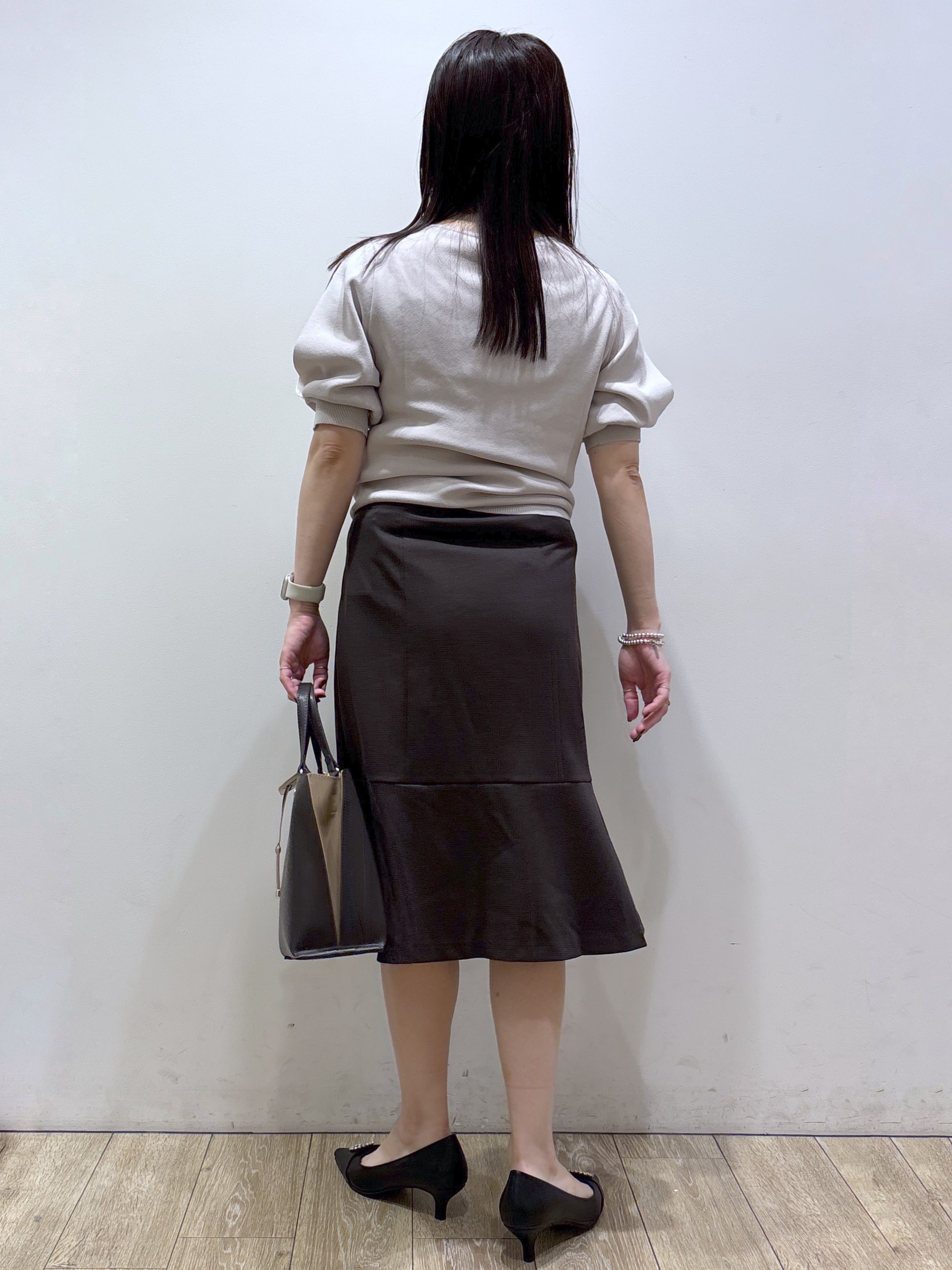 mameさんの「index｜【接触冷感／UVケア】クールタッチラップスリーブニット《洗濯機OK／XS～3L／9col》」を使ったコーディネート