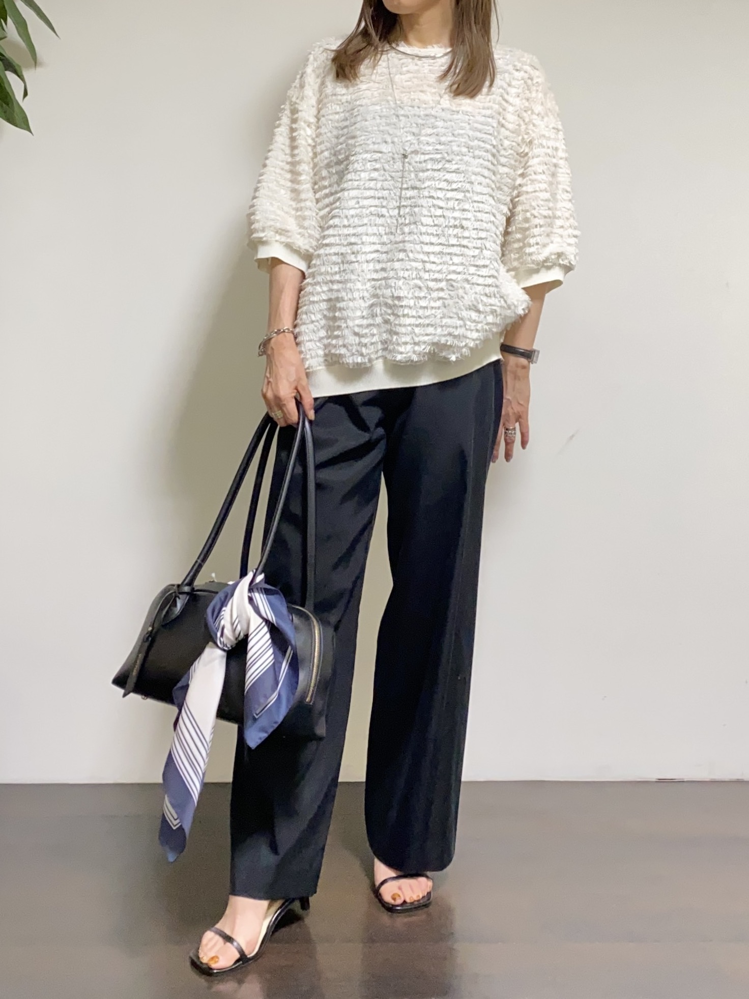 tomoさんの「UNTITLED｜【秋映え/体型カバー】フェザージャガードプルオーバー」を使ったコーディネート