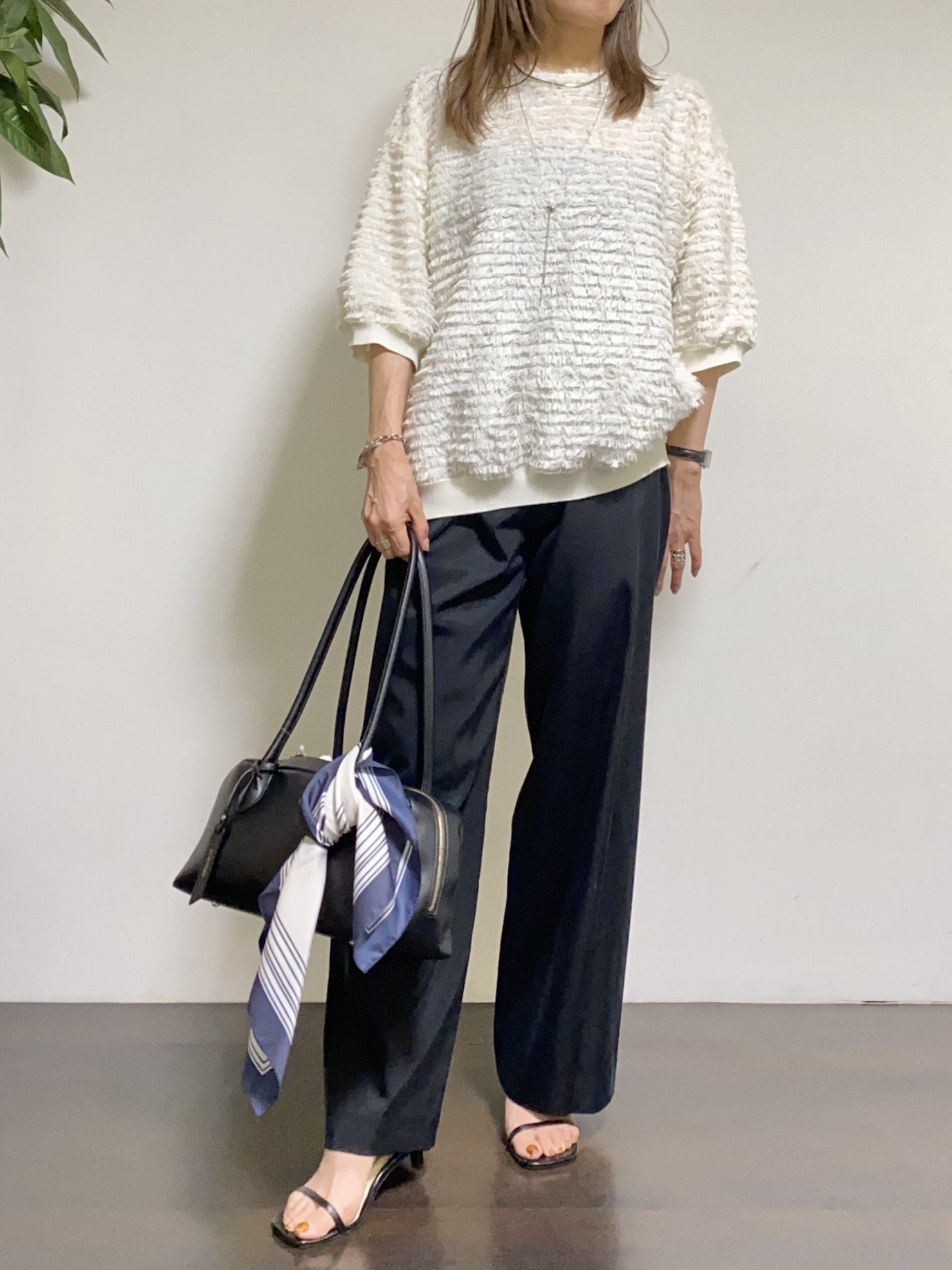 tomoさんの「UNTITLED｜【秋映え/体型カバー】フェザージャガードプルオーバー」を使ったコーディネート