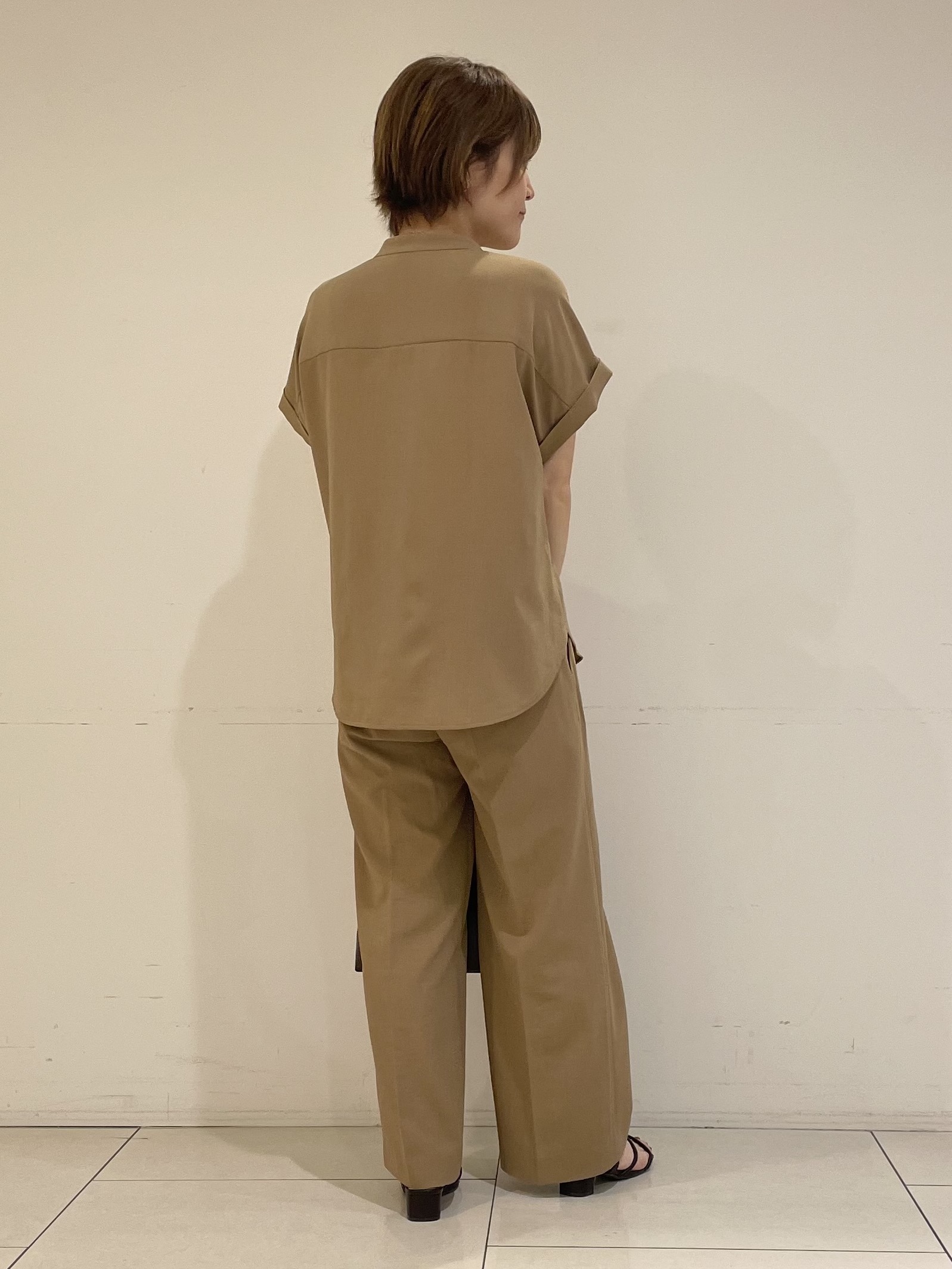 ゆいさんの「UNTITLED｜【残暑も快適/セットアップ可/接触冷感】エアリークールブラウス」を使ったコーディネート