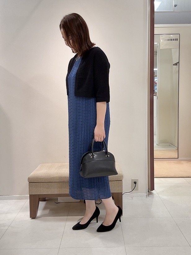 YUIさんの「UNTITLED｜【ストレッチ性/洗える】短丈ニットカーディガン」を使ったコーディネート