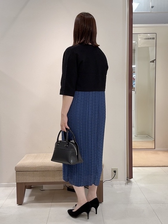 YUIさんの「UNTITLED｜【ストレッチ性/洗える】短丈ニットカーディガン」を使ったコーディネート