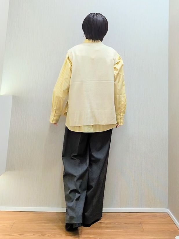 ミズタさんの「UNTITLED｜【多色展開】カラーベーシックシャツ」を使ったコーディネート