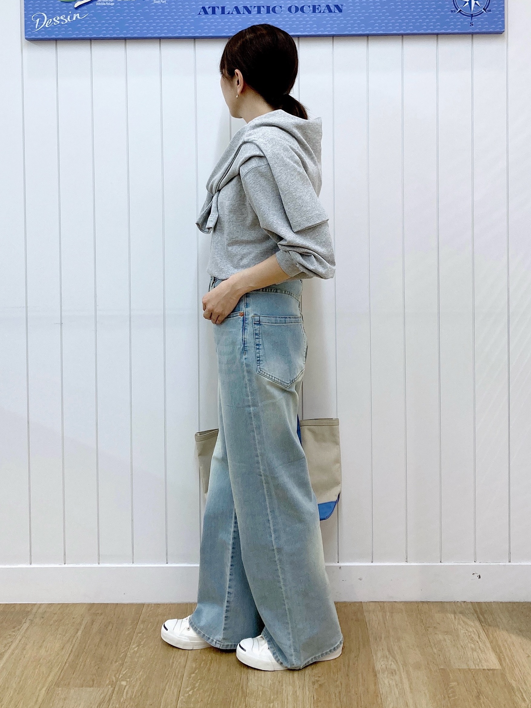 yoshiさんの「Dessin｜バックヘンリーカットソー長袖」を使ったコーディネート