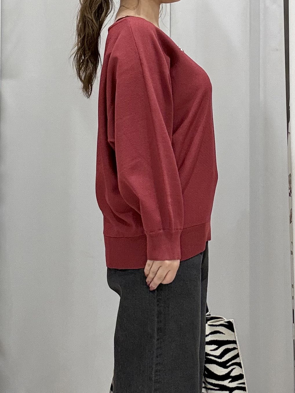 shioさんの「SHOO･LA･RUE｜【洗濯機可】軽やかでさらっとしたタッチ すっきり見えドルマンニット」を使ったコーディネート