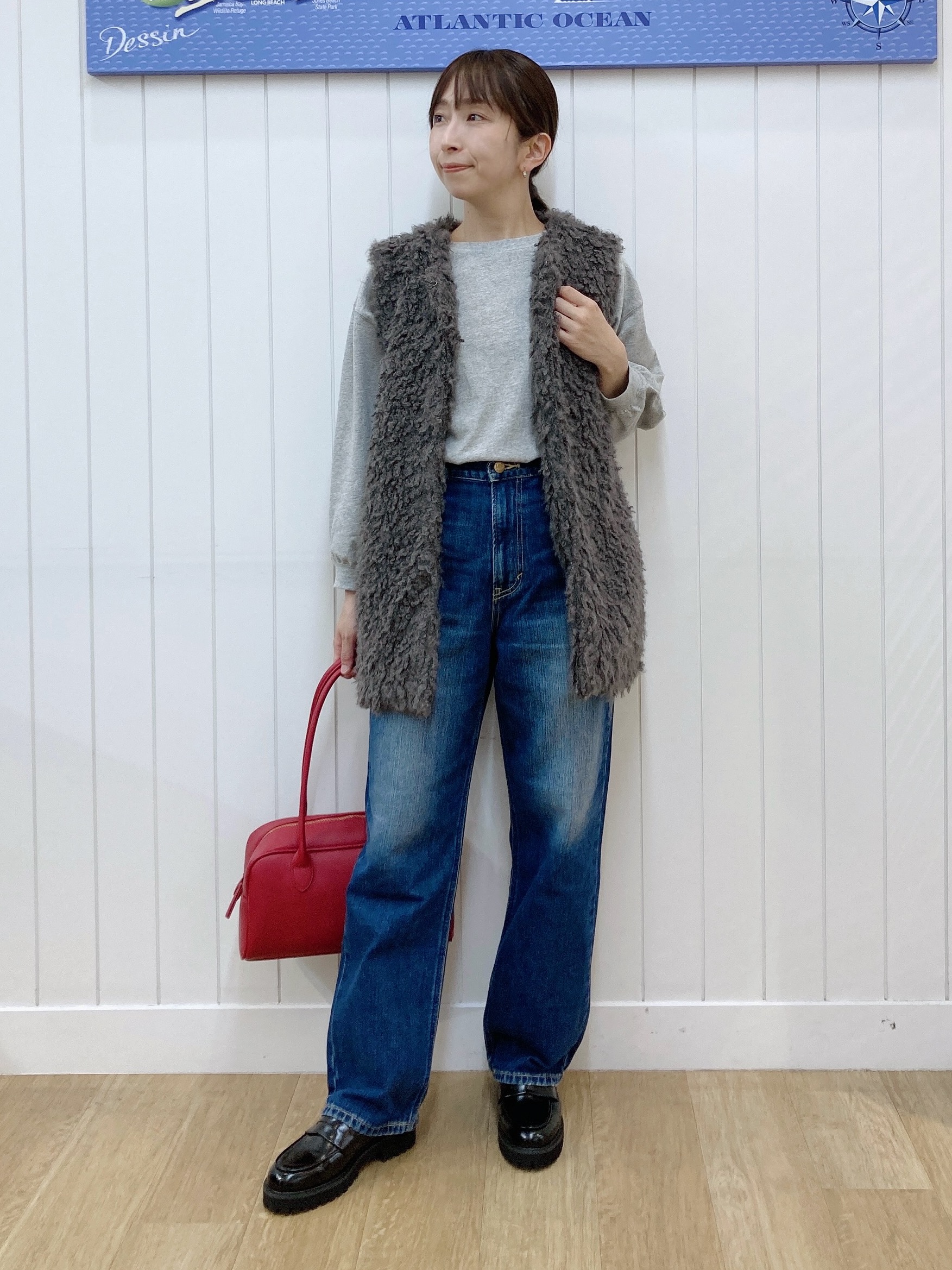 yoshiさんの「Dessin｜フェイクファージレ」を使ったコーディネート