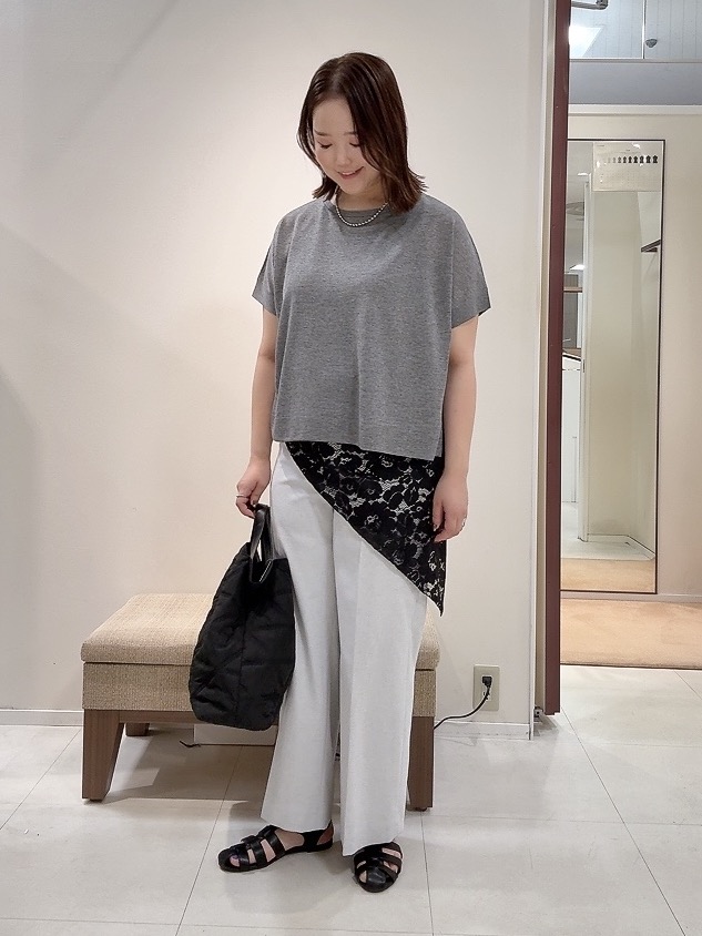 YUIさんの「UNTITLED｜【アンサンブル可/品のある透け感】Tシャツ風ニットトップス」を使ったコーディネート