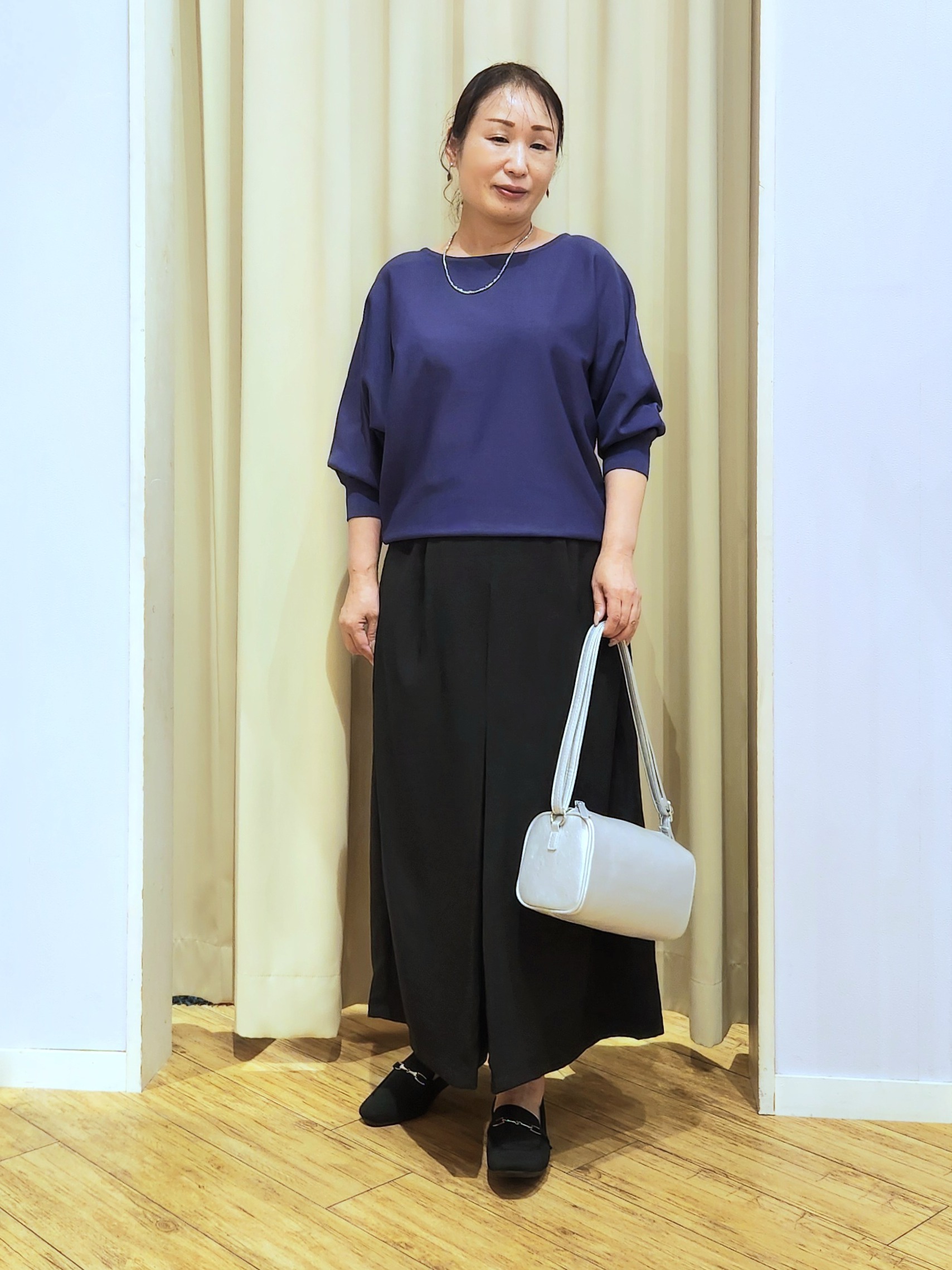 くまさんの「SHOO･LA･RUE｜【洗濯機可】軽やかでさらっとしたタッチ すっきり見えドルマンニット」を使ったコーディネート