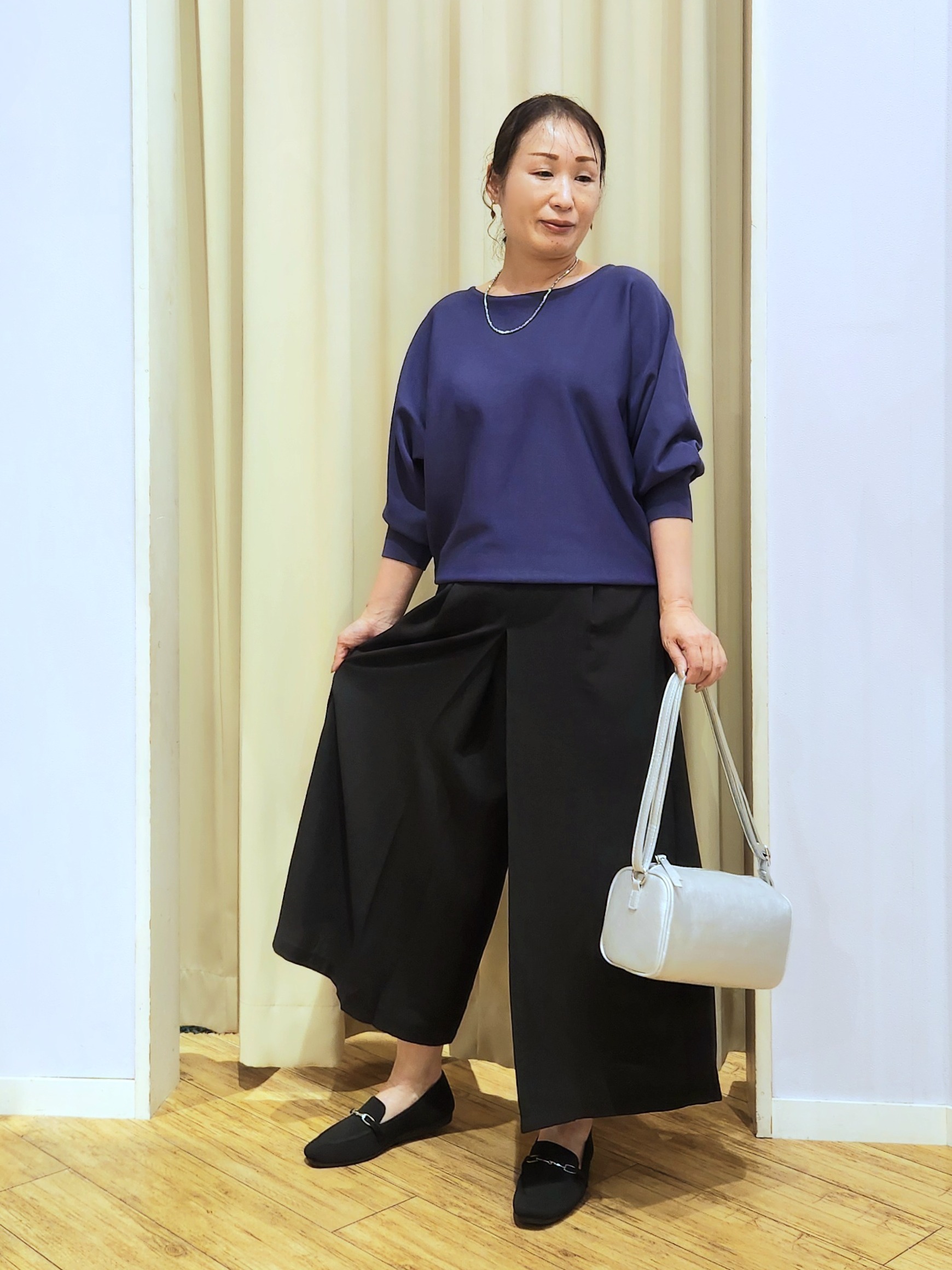 くまさんの「SHOO･LA･RUE｜【洗濯機可】軽やかでさらっとしたタッチ すっきり見えドルマンニット」を使ったコーディネート