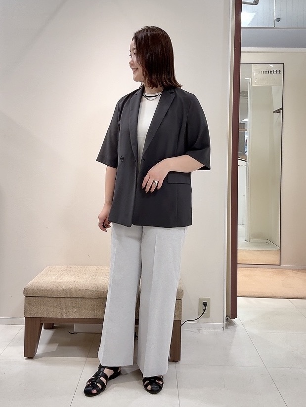 YUIさんの「UNTITLED｜【秋の通勤羽織/セットアップ可/UVカット】エアリークール半袖ジャケット」を使ったコーディネート