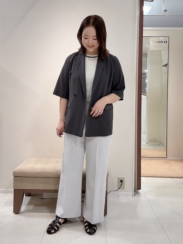 YUIさんの「UNTITLED｜【秋の通勤羽織/セットアップ可/UVカット】エアリークール半袖ジャケット」を使ったコーディネート