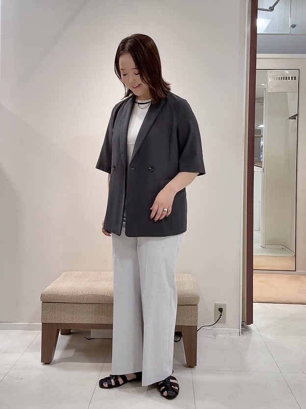YUIさんの「UNTITLED｜【秋の通勤羽織/セットアップ可/UVカット】エアリークール半袖ジャケット」を使ったコーディネート