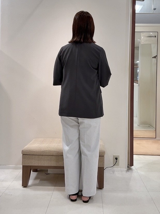 YUIさんの「UNTITLED｜【秋の通勤羽織/セットアップ可/UVカット】エアリークール半袖ジャケット」を使ったコーディネート