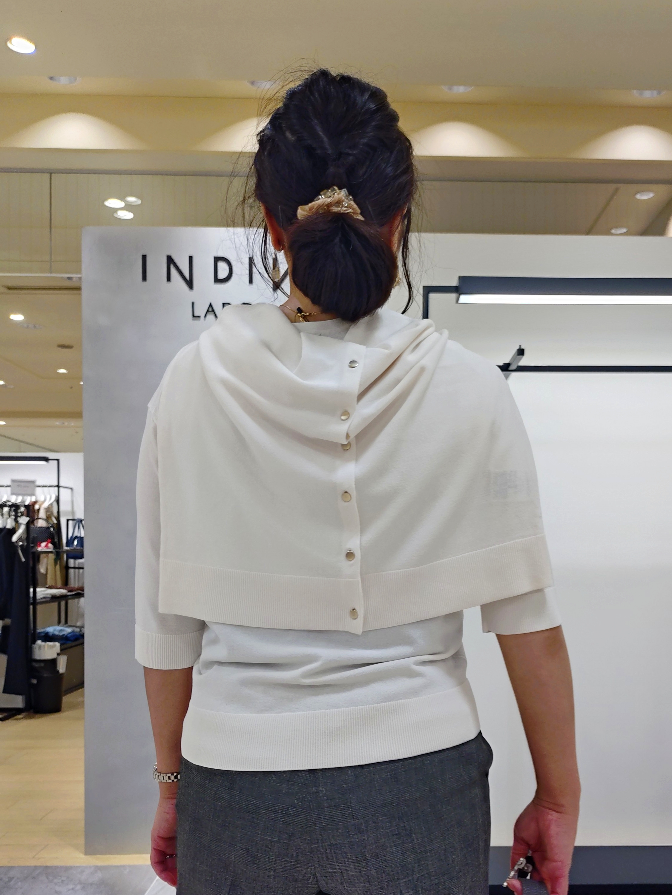 TOMOMIさんの「INDIVI｜【バリエ豊富】デザインワントップネックレス」を使ったコーディネート