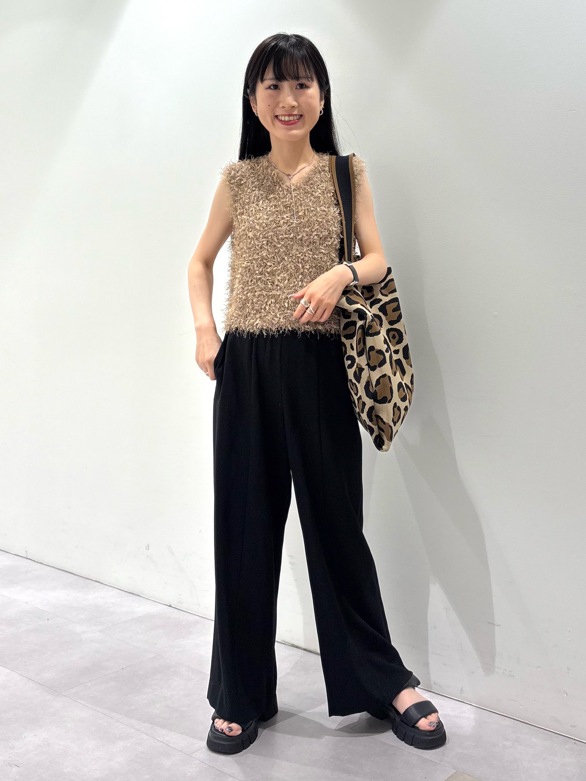 KEIKOさんの「INDIVI｜【夏羽織り/着る日傘】ドルマンフォルムブルゾン」を使ったコーディネート