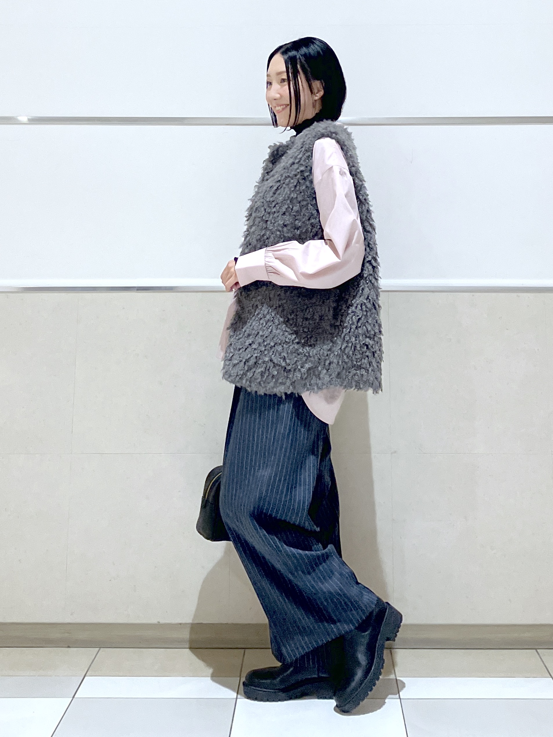 eriko さんの「Dessin｜【秋の新作】タイプライターギャザースリーブシャツ」を使ったコーディネート