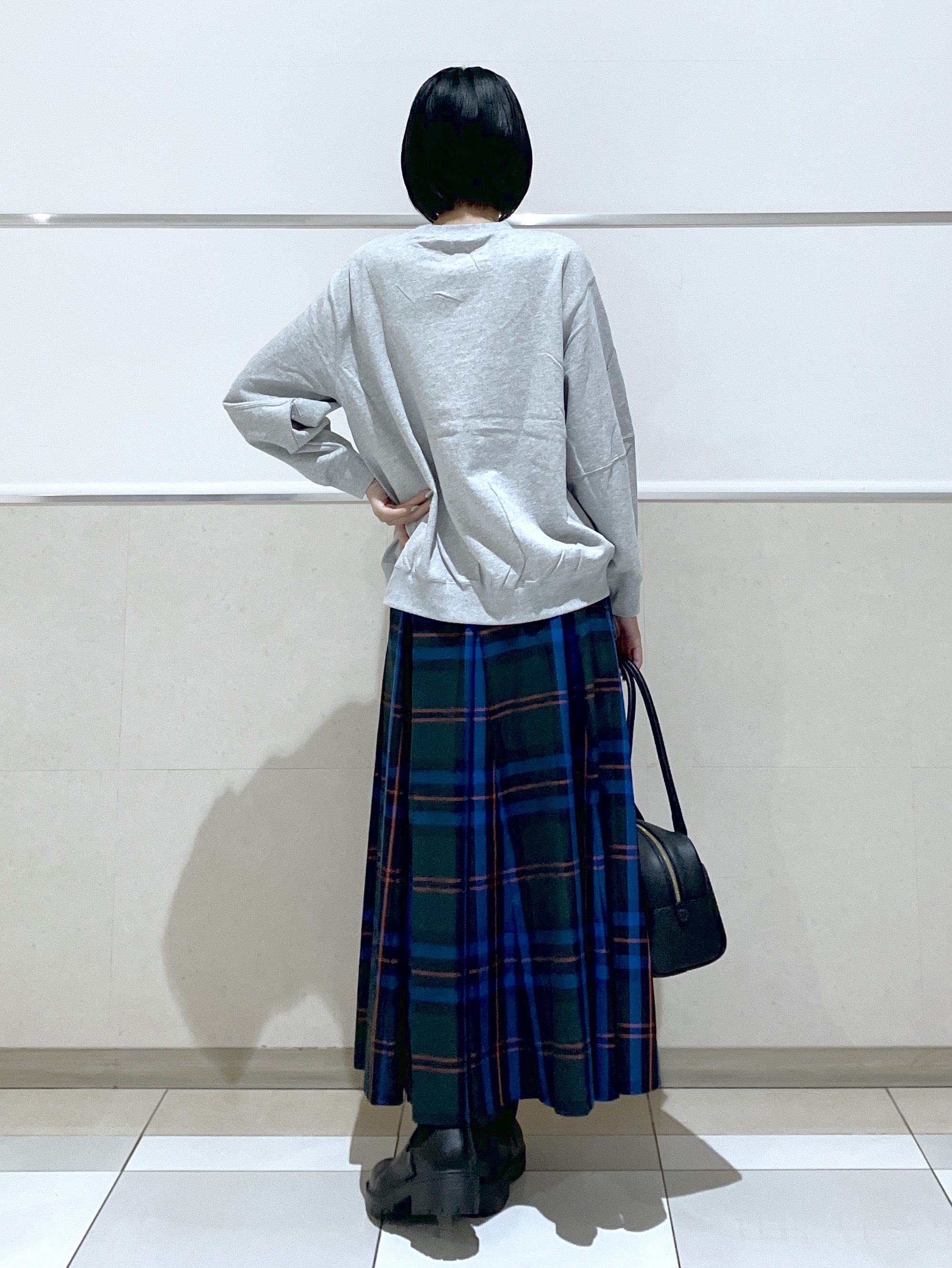 eriko さんの「Dessin｜フォルムスリーブミニ裏毛プルオーバー」を使ったコーディネート