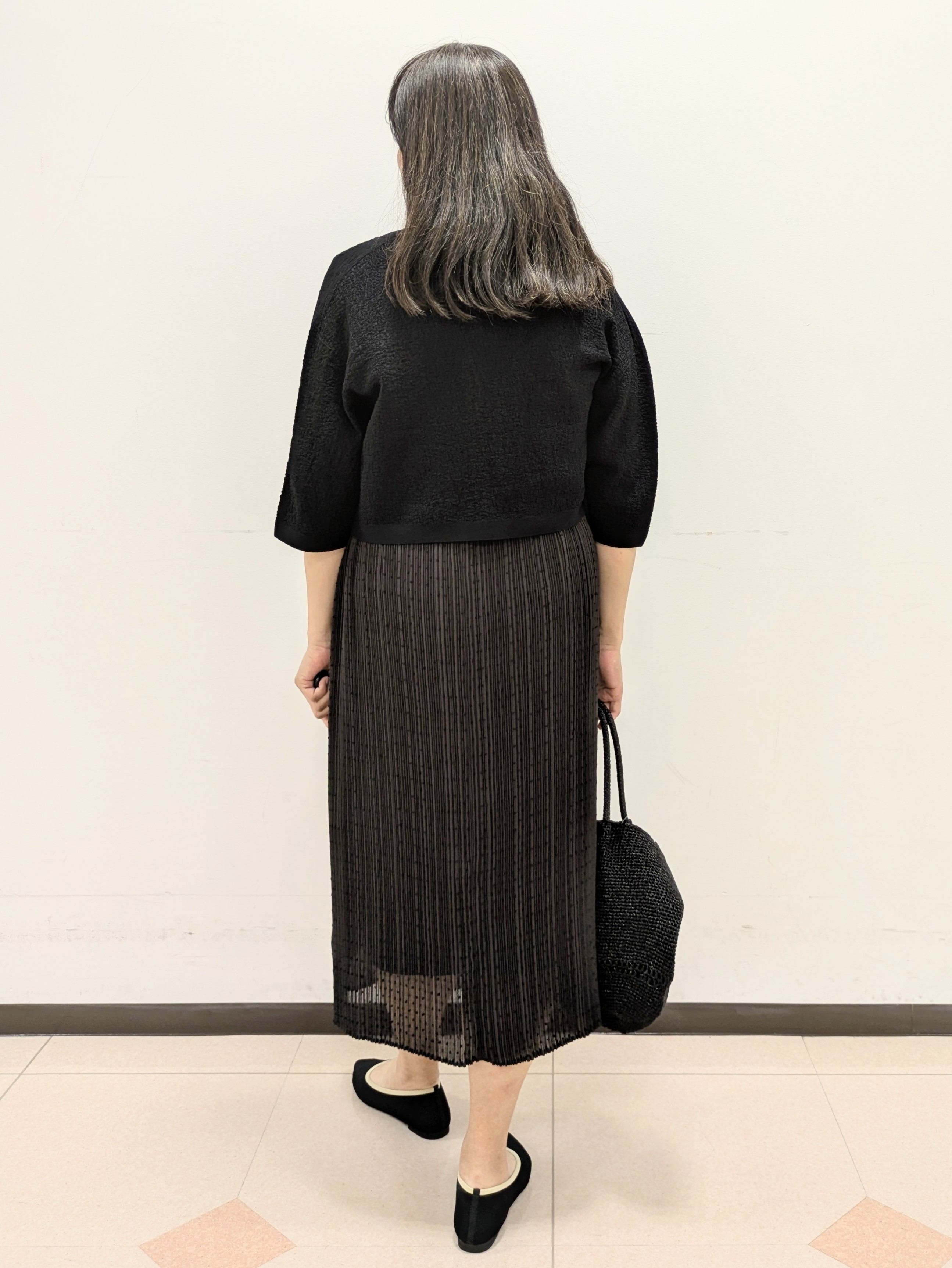 ともさんの「UNTITLED｜【ストレッチ性/洗える】短丈ニットカーディガン」を使ったコーディネート