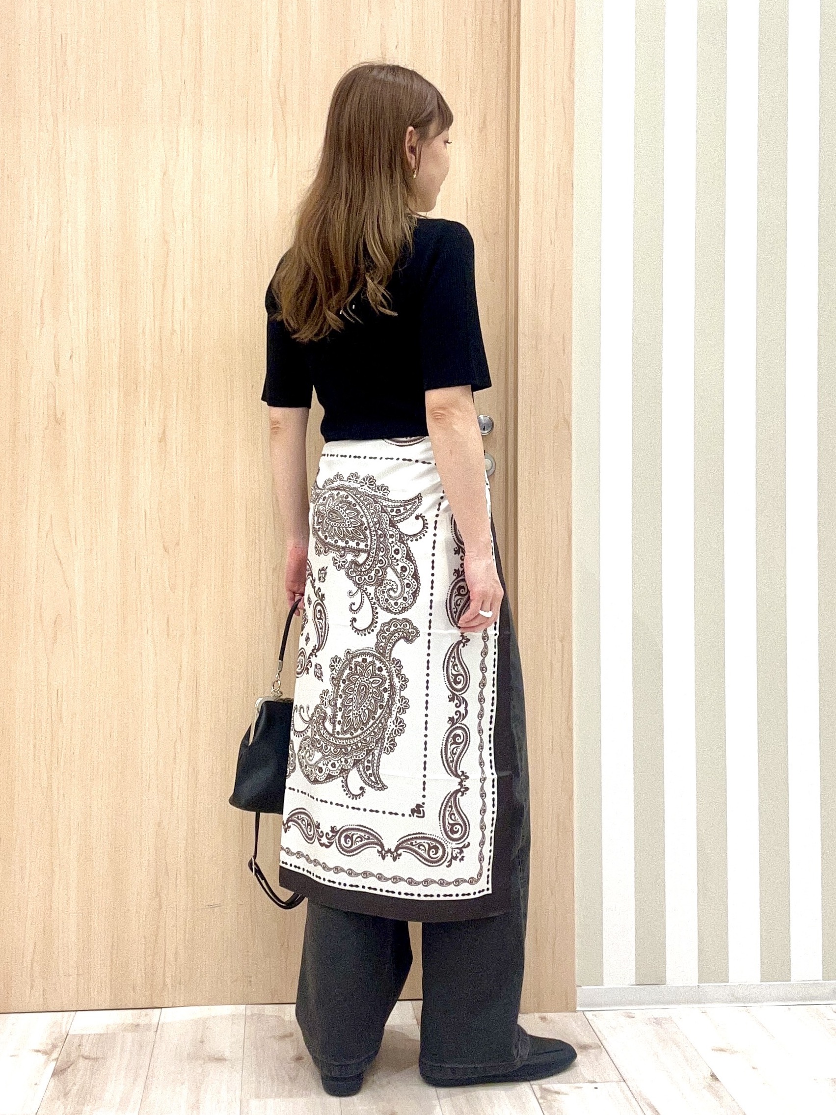 ririさんの「SHOO･LA･RUE｜【毛玉になりにくい/洗濯機可/S-LL】大人上品な 5分袖スクエアトップス」を使ったコーディネート