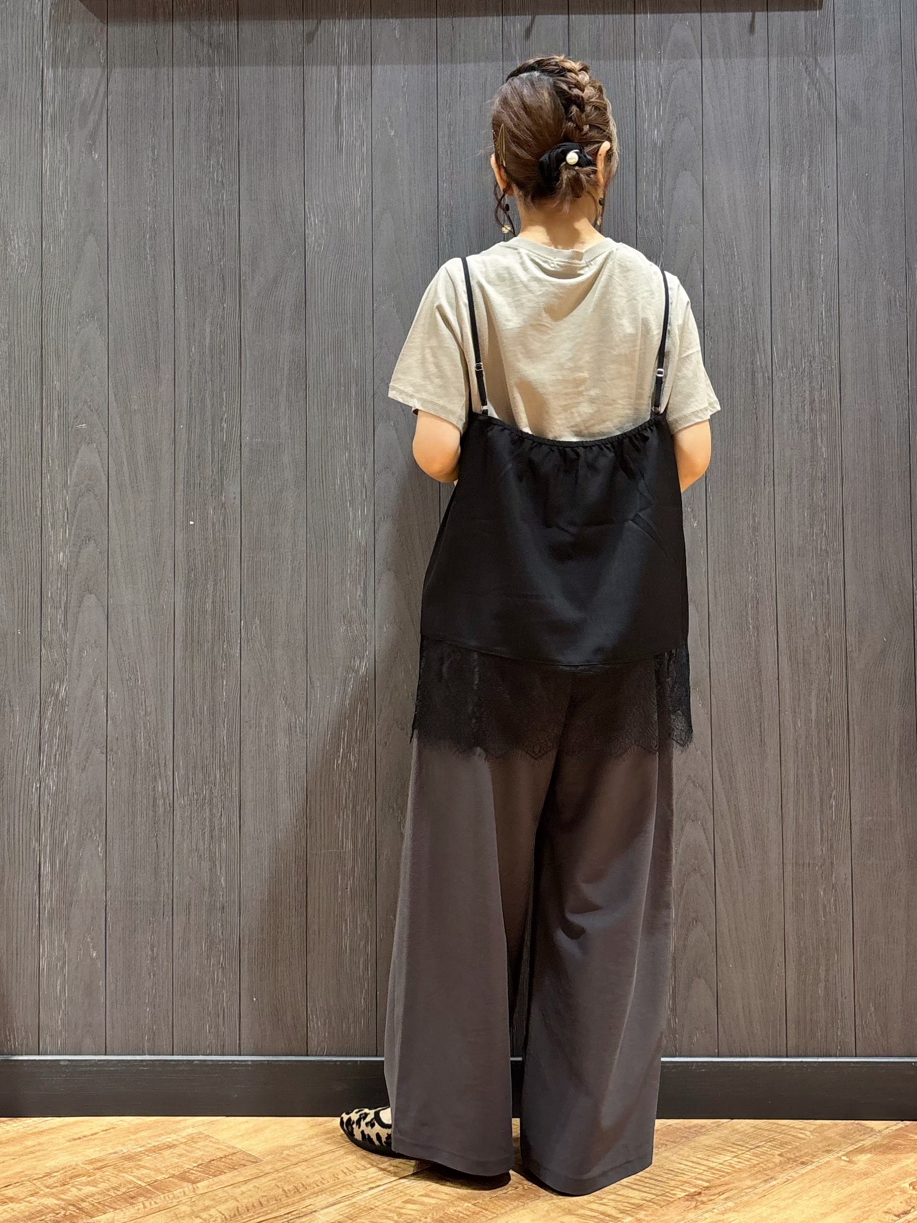 meiさんの「SHOO･LA･RUE｜【セットアップ可/洗濯機可】軽やかに羽織れる スポンディッシュ ニットカーディガン」を使ったコーディネート