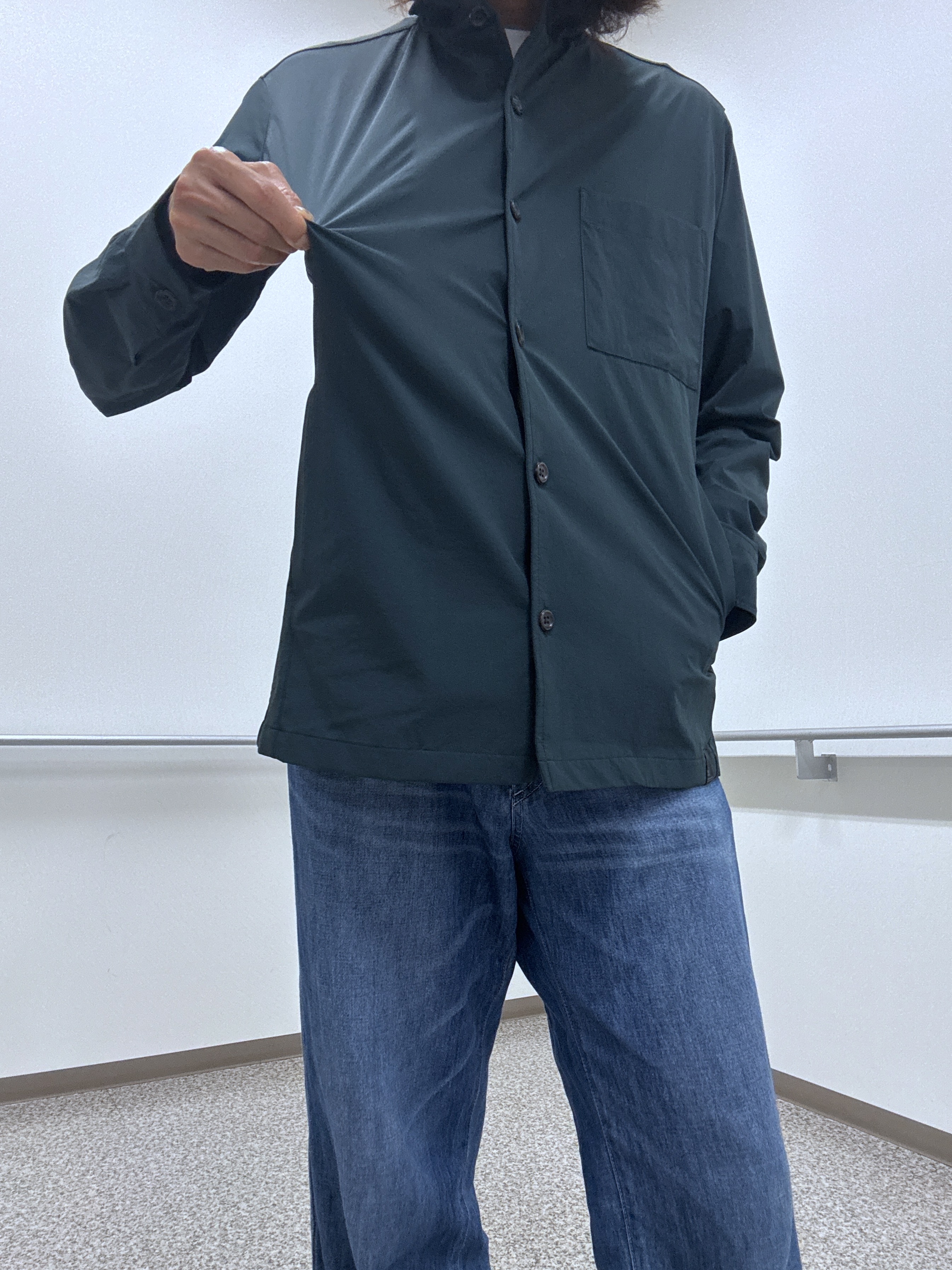おーのさんの「TAKEO KIKUCHI｜3Dナイロンストレッチ　スタンドカラーブルゾン」を使ったコーディネート