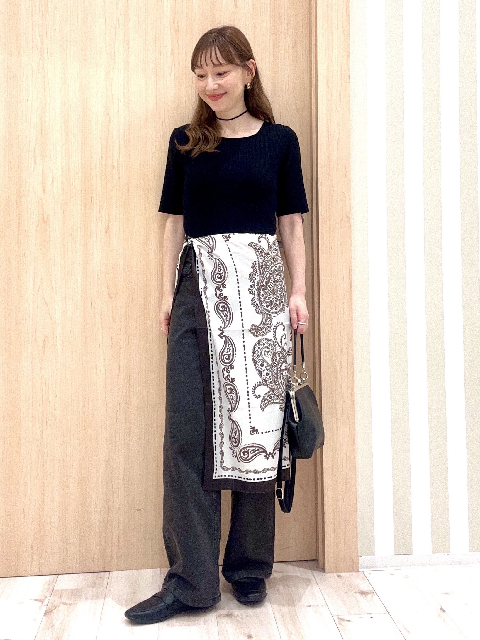 ririさんの「SHOO･LA･RUE｜【毛玉になりにくい/洗濯機可/S-LL】大人上品な 5分袖スクエアトップス」を使ったコーディネート