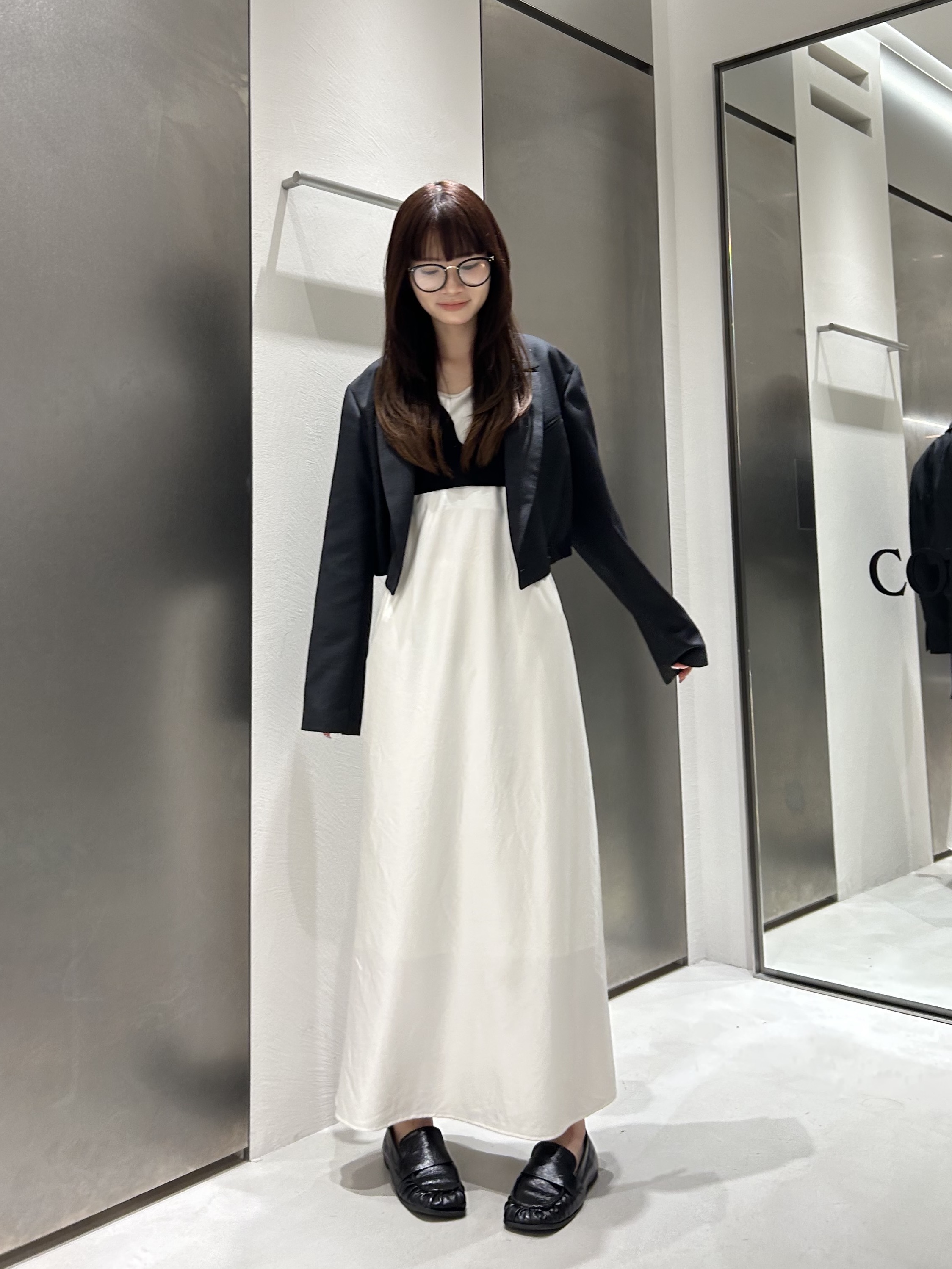 miniさんの「CODE A｜satin cami dress」を使ったコーディネート