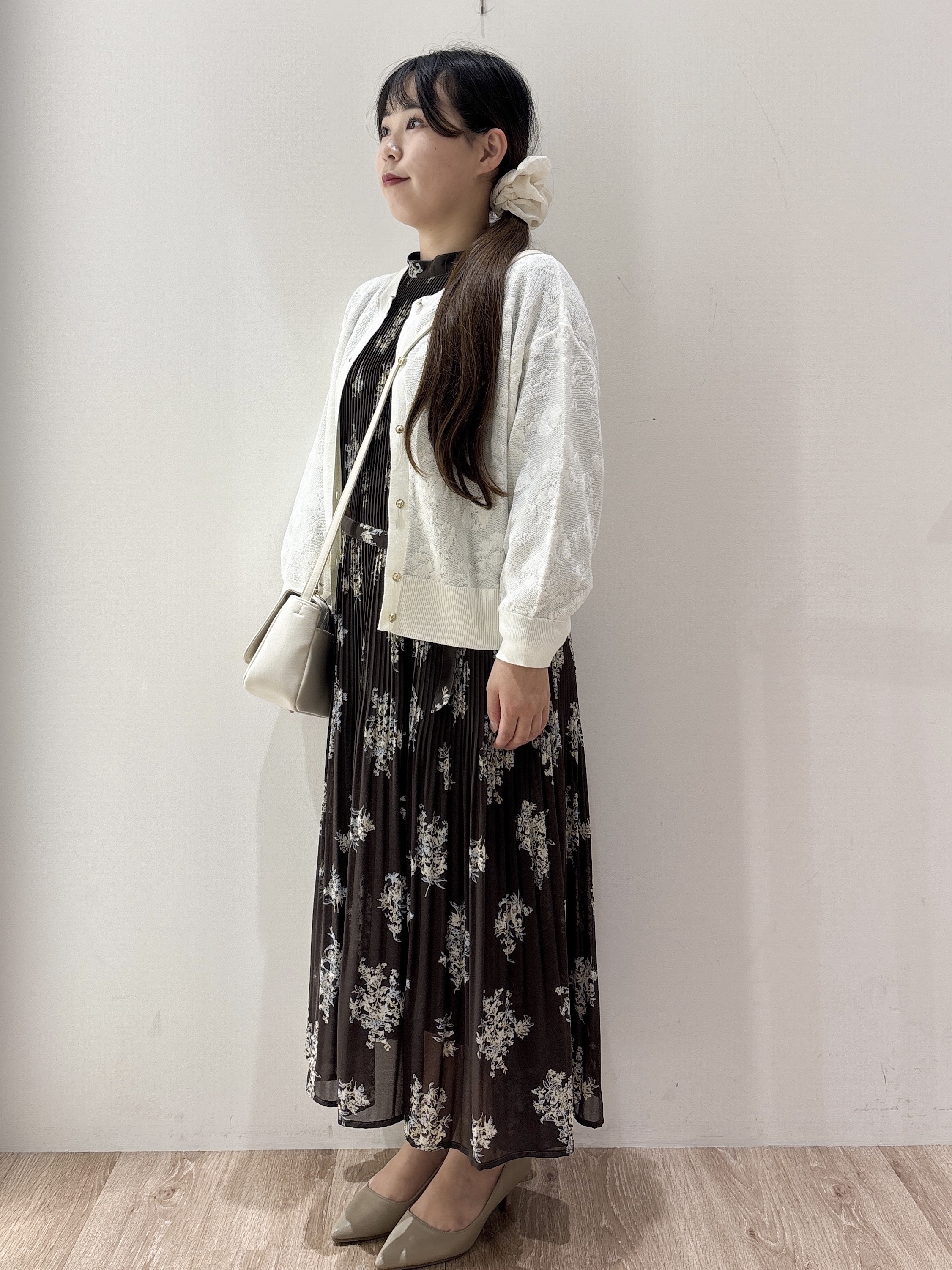 hinachiさんの「OPAQUE.CLIP｜【８色展開】柄アソートシアーカーディガン《洗濯機OK》」を使ったコーディネート