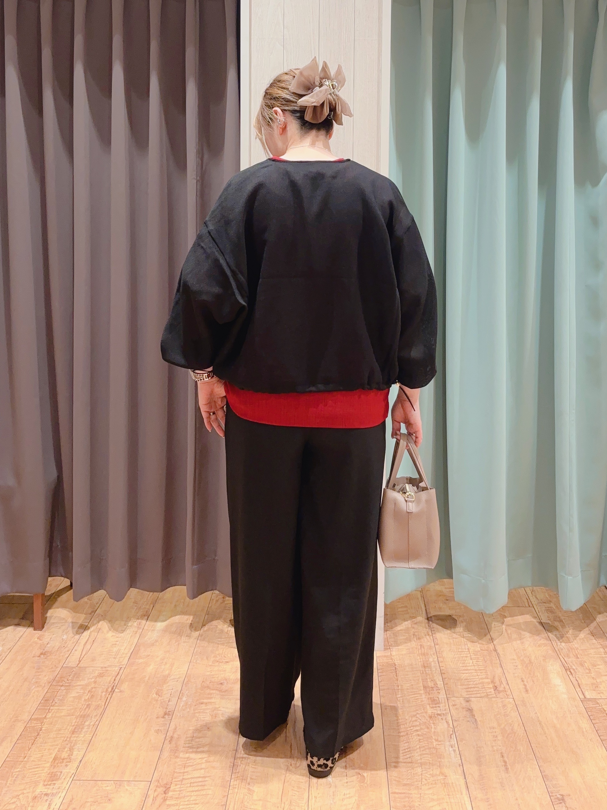 HANAさんの「SHOO･LA･RUE｜【通気性〇/セットアップ可/洗濯機可】メッシュドルマン ジップブルゾン」を使ったコーディネート