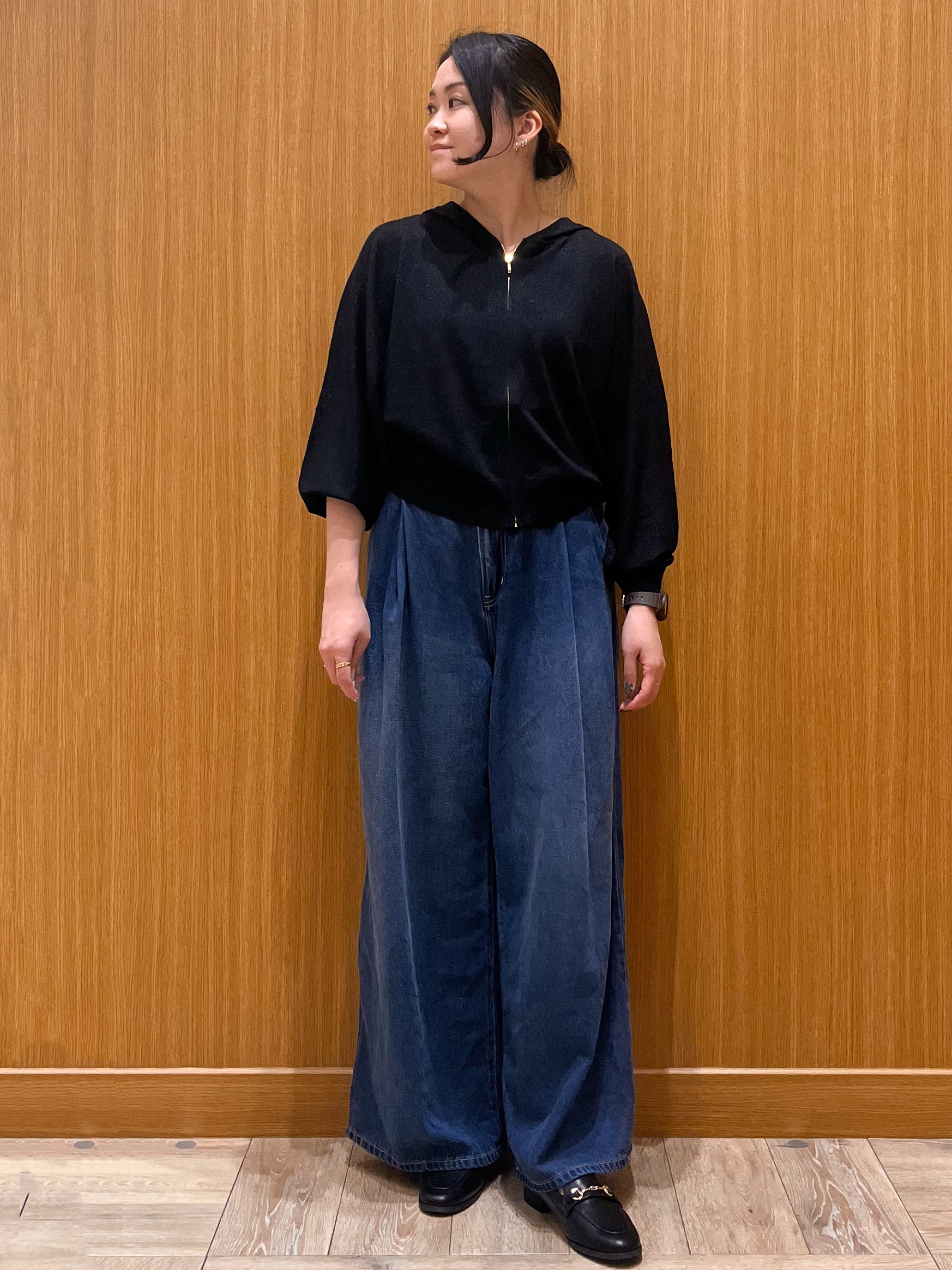 aさんの「OPAQUE.CLIP｜ラメジップニットパーカー【洗濯機OK】」を使ったコーディネート