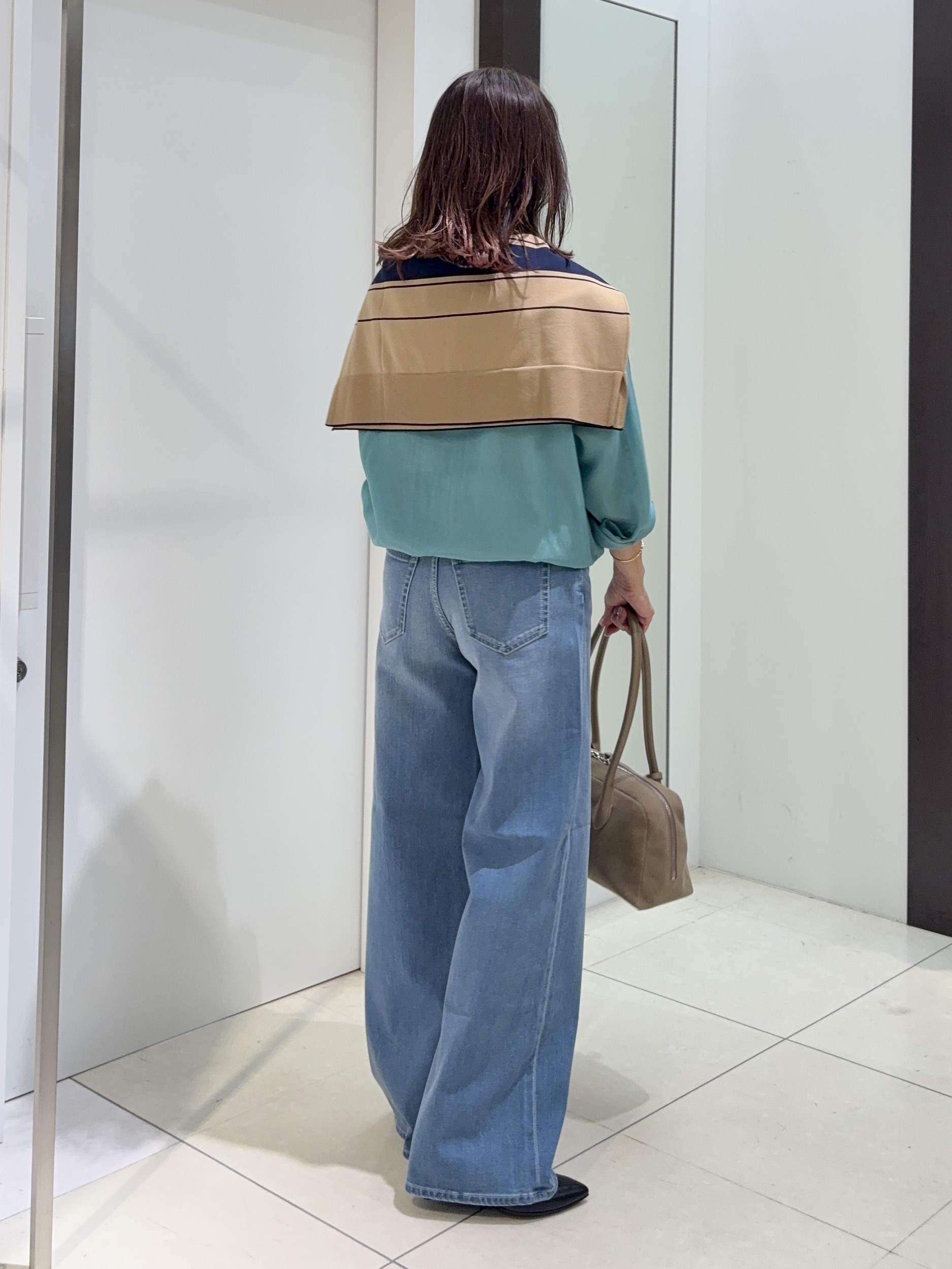 tomoさんの「UNTITLED｜【秋羽織り/肌に張り付きにくい】シルキータッチシアーシャツ」を使ったコーディネート