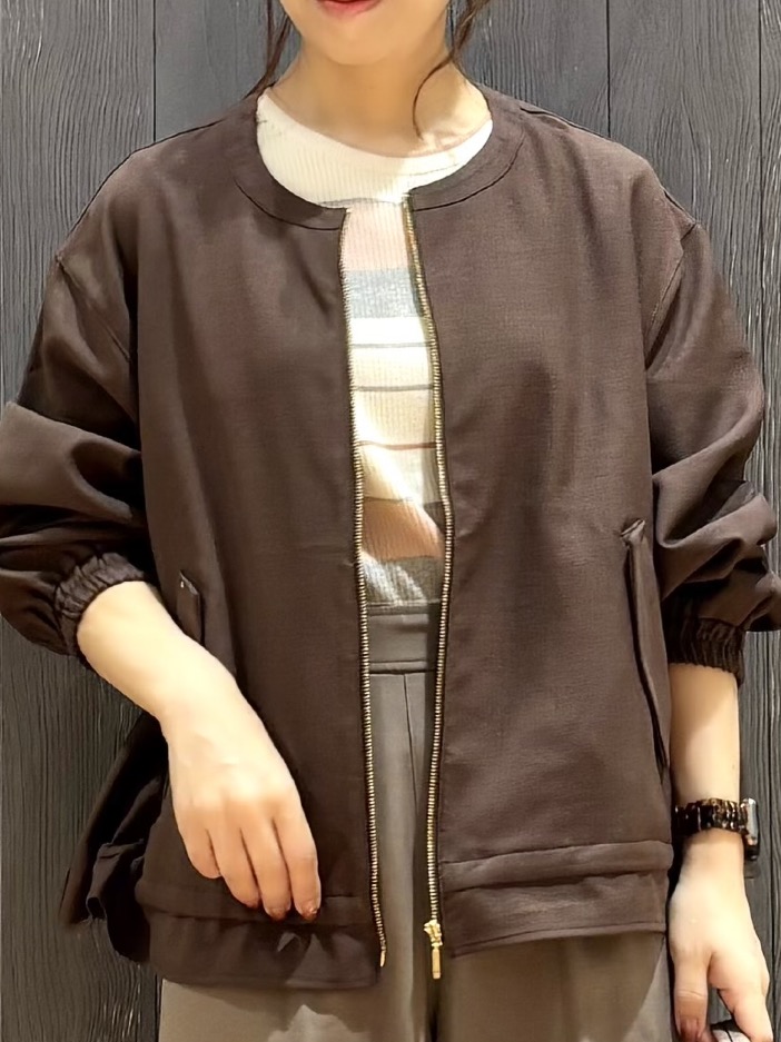 meiさんの「SHOO･LA･RUE｜【洗濯後しわになりにくい/S-LL】裾ドロストフリルブルゾン」を使ったコーディネート