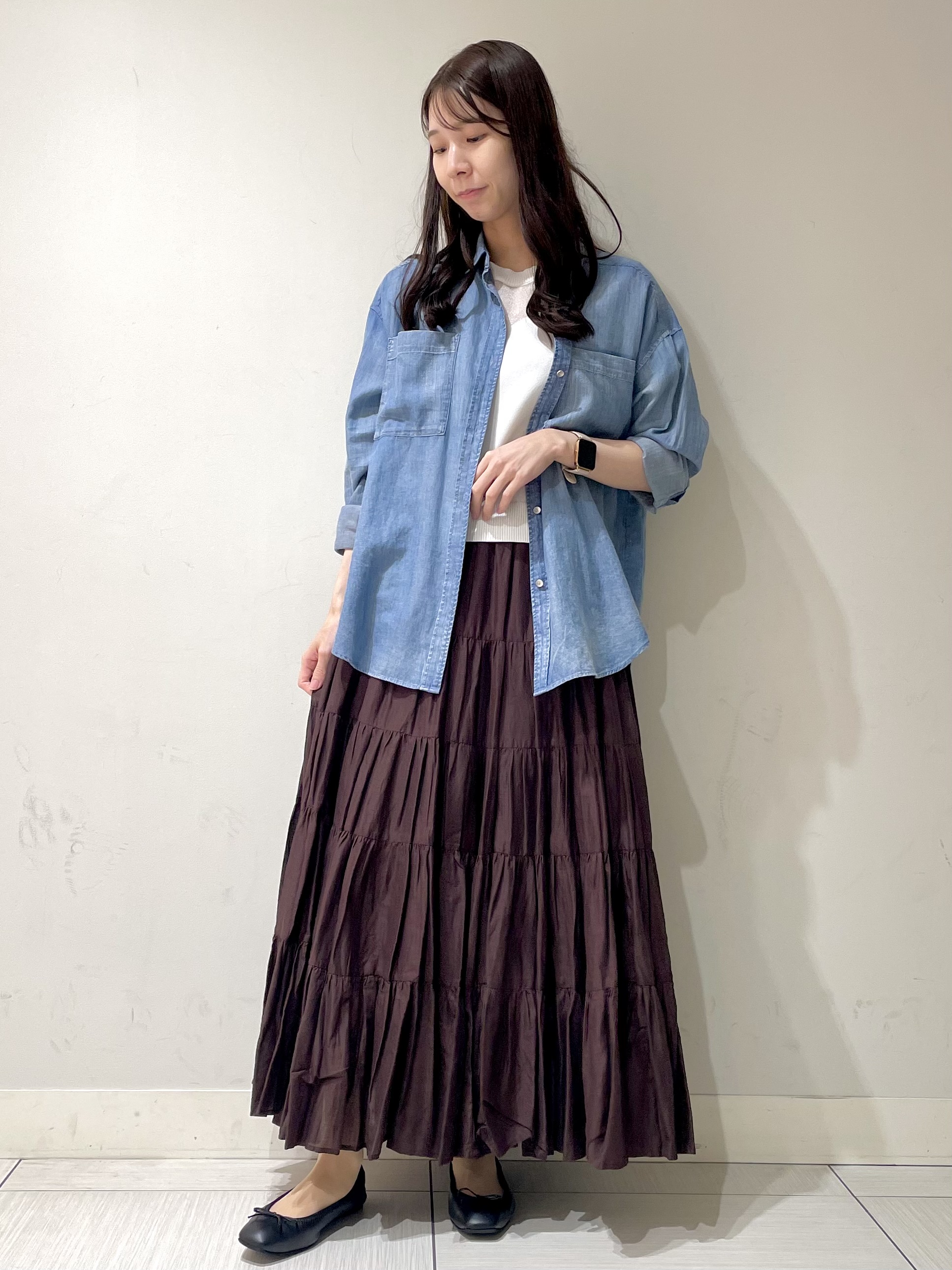ことさんの「DRESSTERIOR｜【涼しく着映え】シアーデニムシャツ」を使ったコーディネート