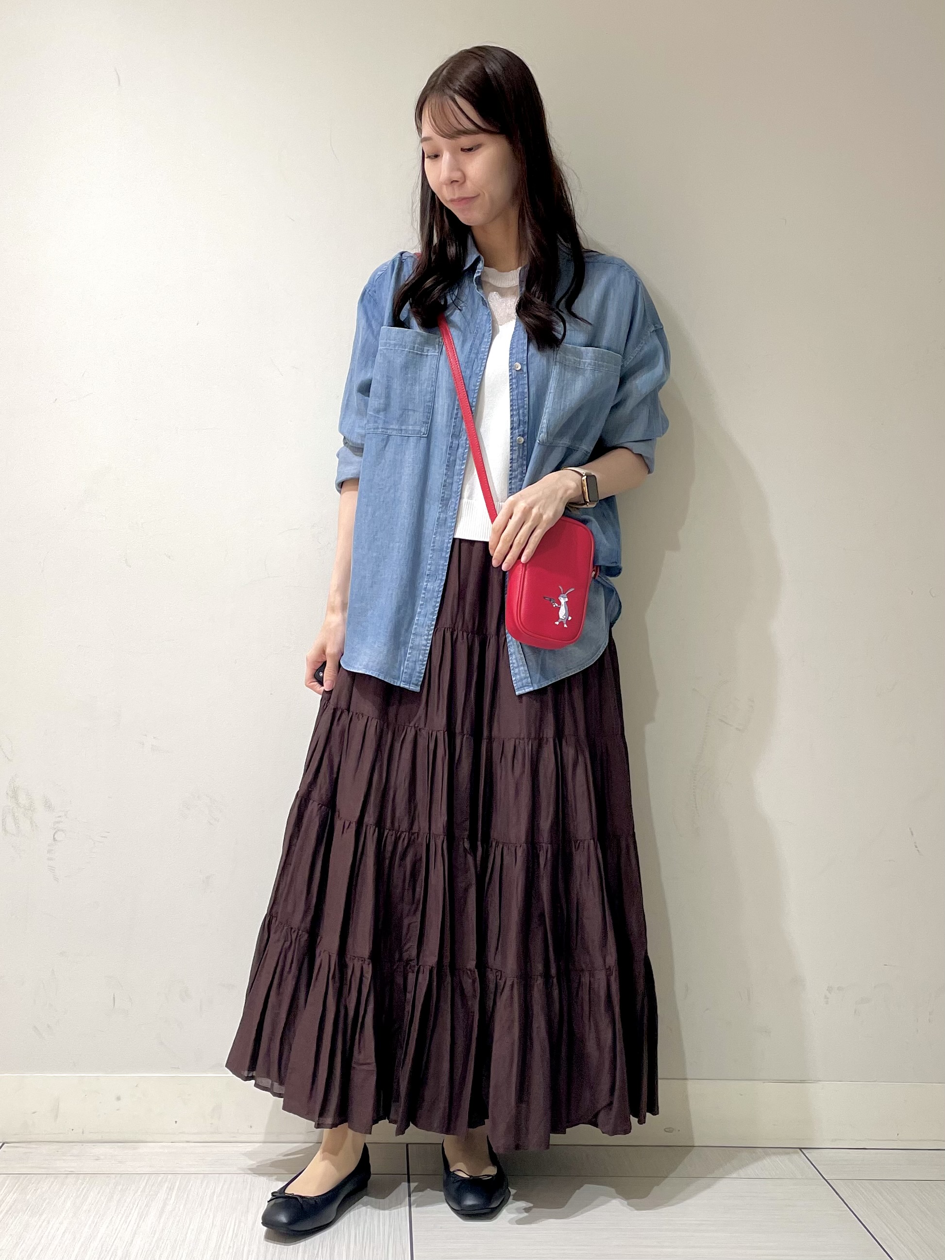 ことさんの「DRESSTERIOR｜【涼しく着映え】シアーデニムシャツ」を使ったコーディネート
