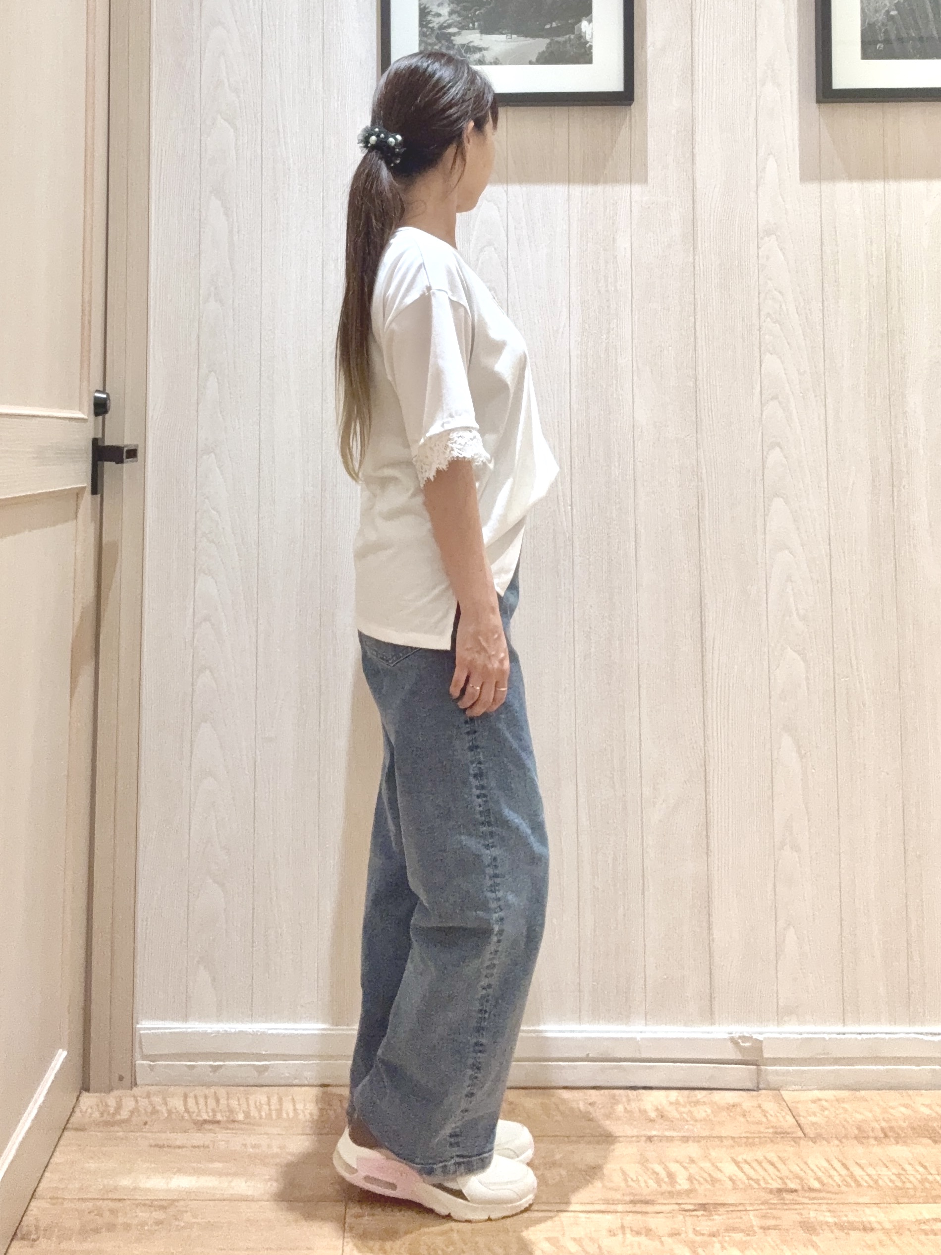 COSさんの「SHOO･LA･RUE｜【UV/S-LL/洗濯機可】柄アソート お袖レースが旬顔 上品に決まる大人Tシャツ」を使ったコーディネート