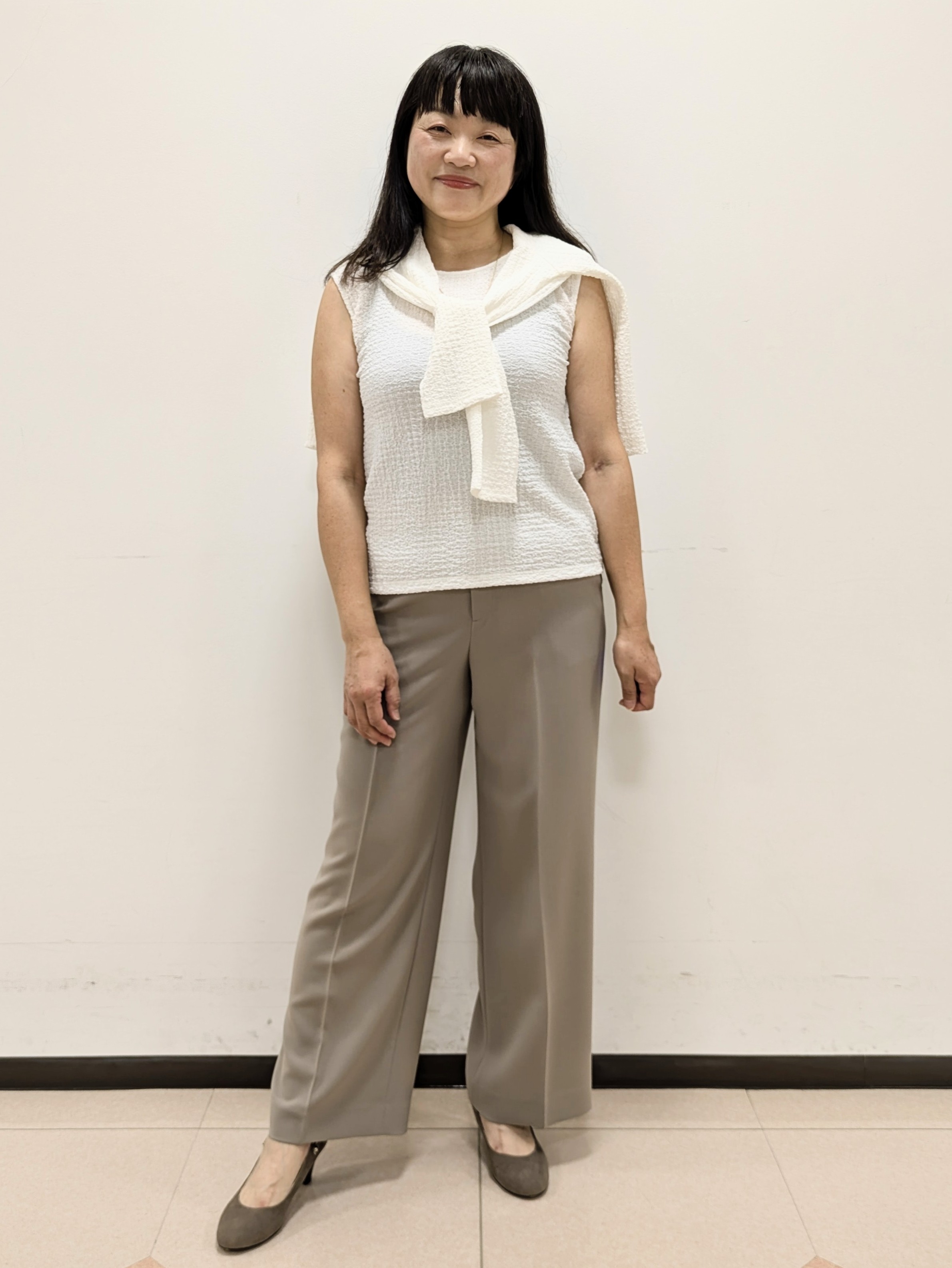 ともさんの「UNTITLED｜【新色追加/セットアップ可】エアリー ダブルブレストジャケット」を使ったコーディネート