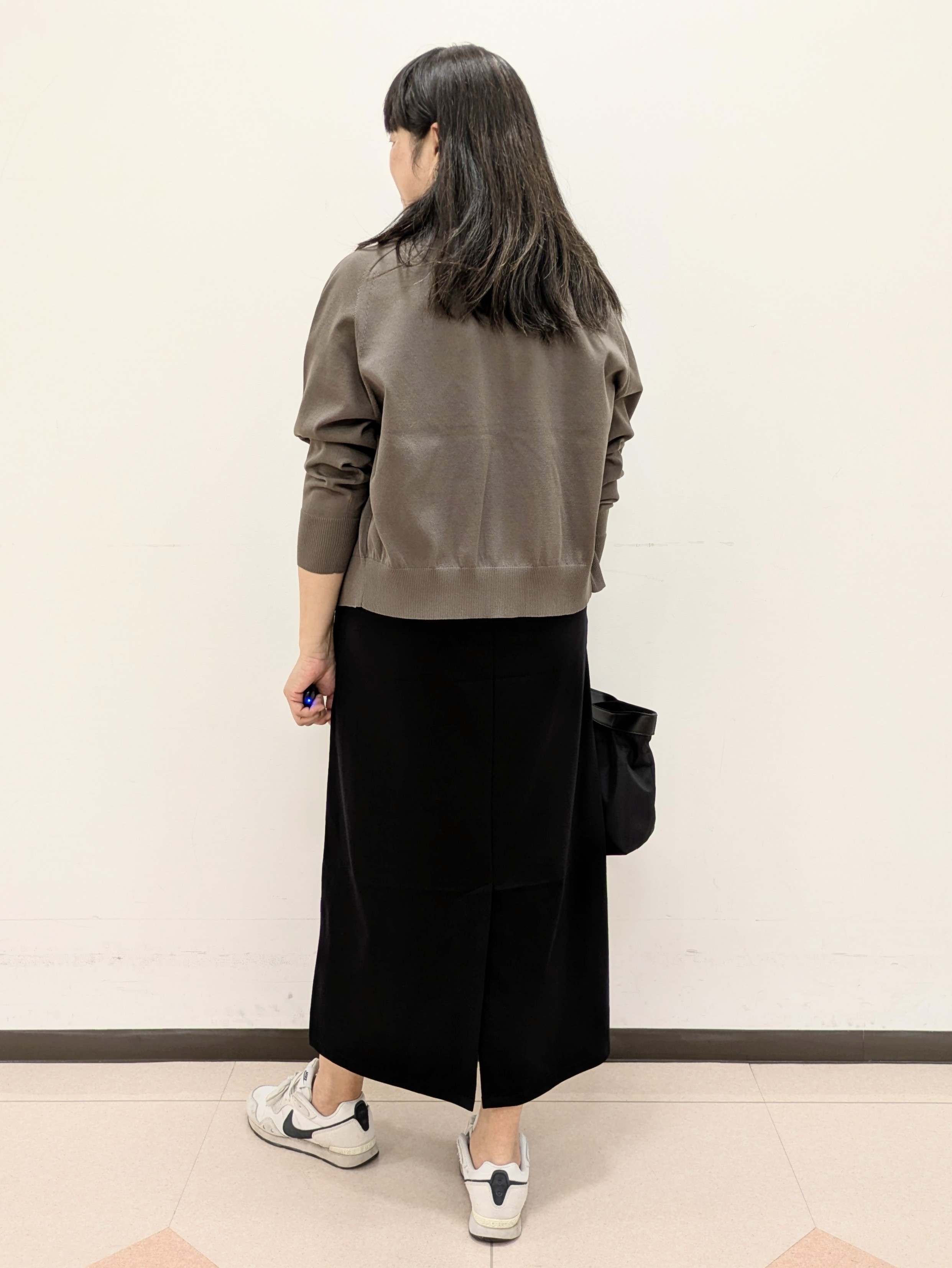 ともさんの「UNTITLED｜【アンサンブル可/日除け・冷房対策】シアーレーヨンZIPカーディガン」を使ったコーディネート