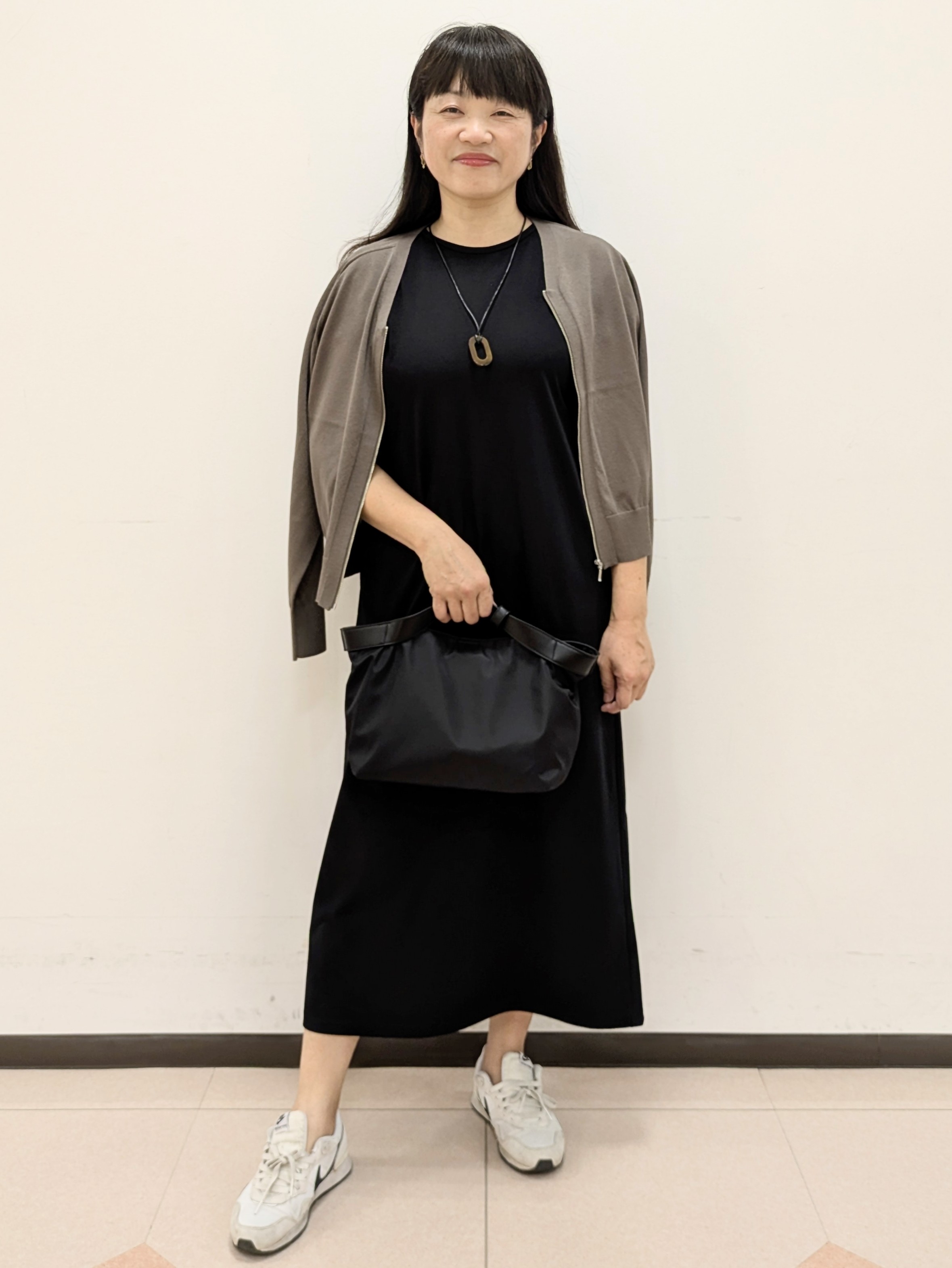 ともさんの「UNTITLED｜【アンサンブル可/日除け・冷房対策】シアーレーヨンZIPカーディガン」を使ったコーディネート