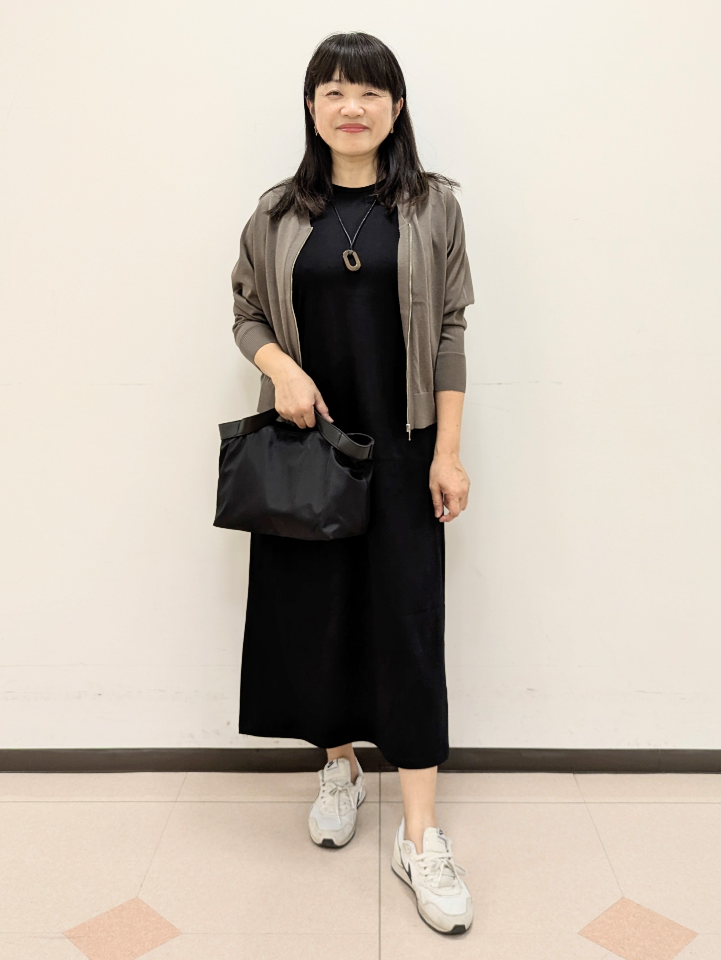 ともさんの「UNTITLED｜【アンサンブル可/日除け・冷房対策】シアーレーヨンZIPカーディガン」を使ったコーディネート