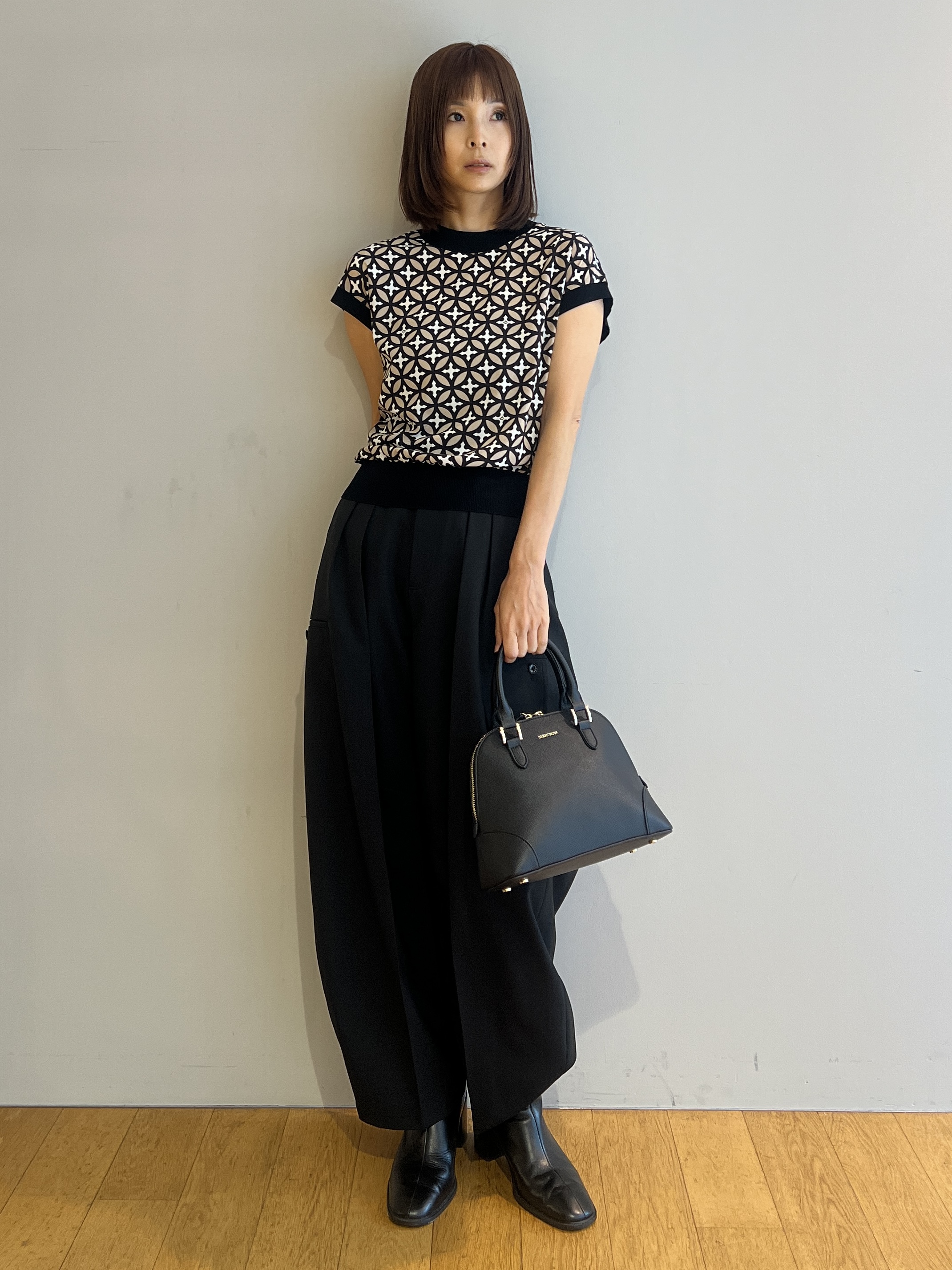 misaさんの「DRESSTERIOR｜◆mica della valle（ミカデラヴァッレ）Katia ハンドバッグ」を使ったコーディネート