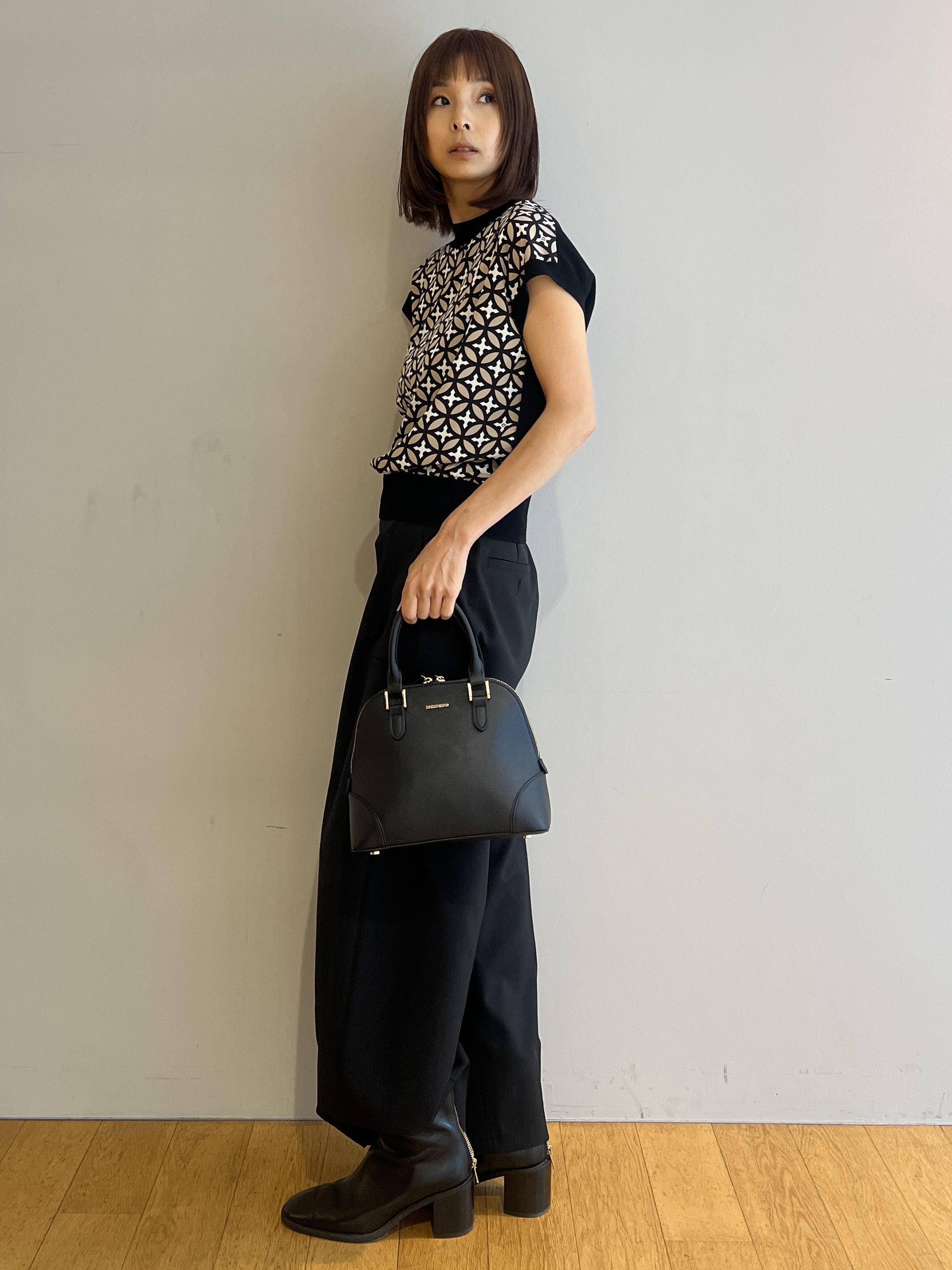 misaさんの「DRESSTERIOR｜◆mica della valle（ミカデラヴァッレ）Katia ハンドバッグ」を使ったコーディネート