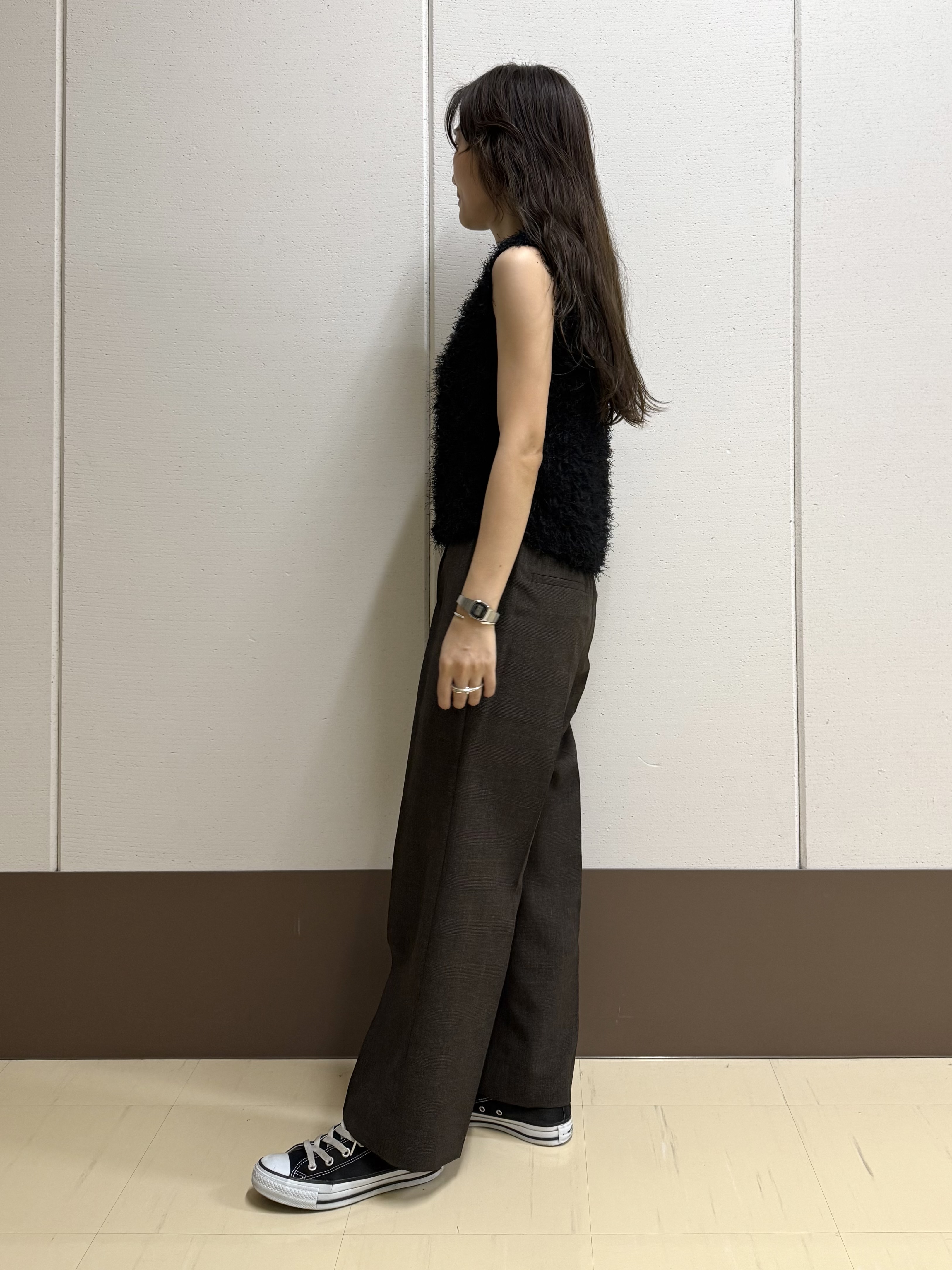 mamiさんの「INDIVI｜【洗える】ファンシーヤーンVネックニットベスト」を使ったコーディネート