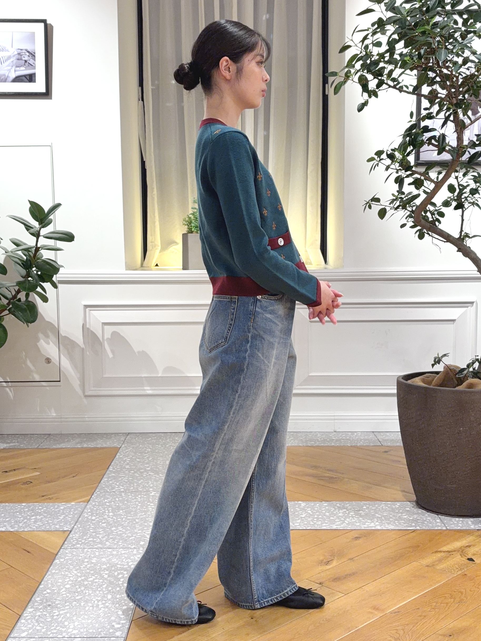 pupiさんの「DRESSTERIOR｜ヴィンテージ加工ワイドデニムパンツ」を使ったコーディネート