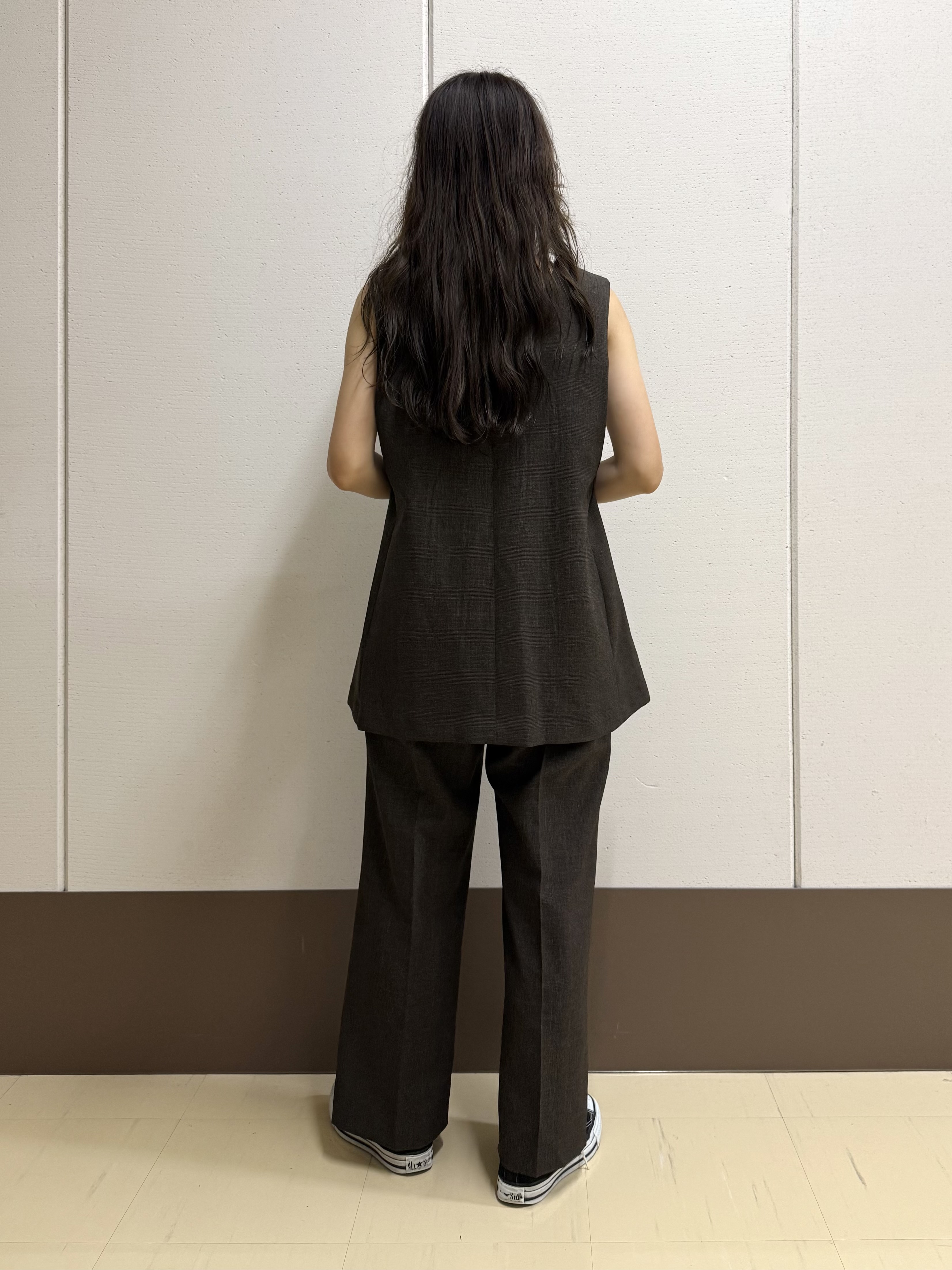 mamiさんの「INDIVI｜【UVケア／接触冷感】リネン風チュニックベスト」を使ったコーディネート
